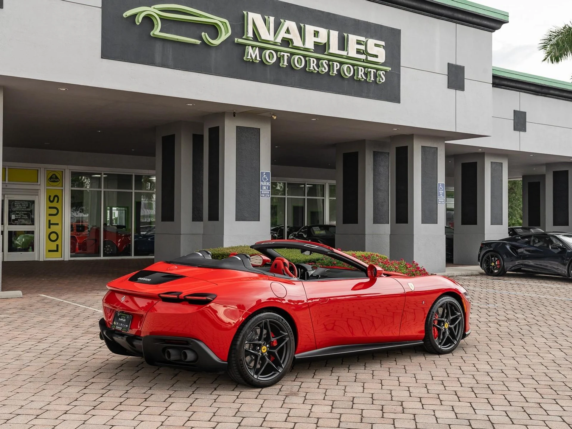 mph032_4018877552_Used_2024_Ferrari_Roma_Spider_1757614360_9703e1f8fe