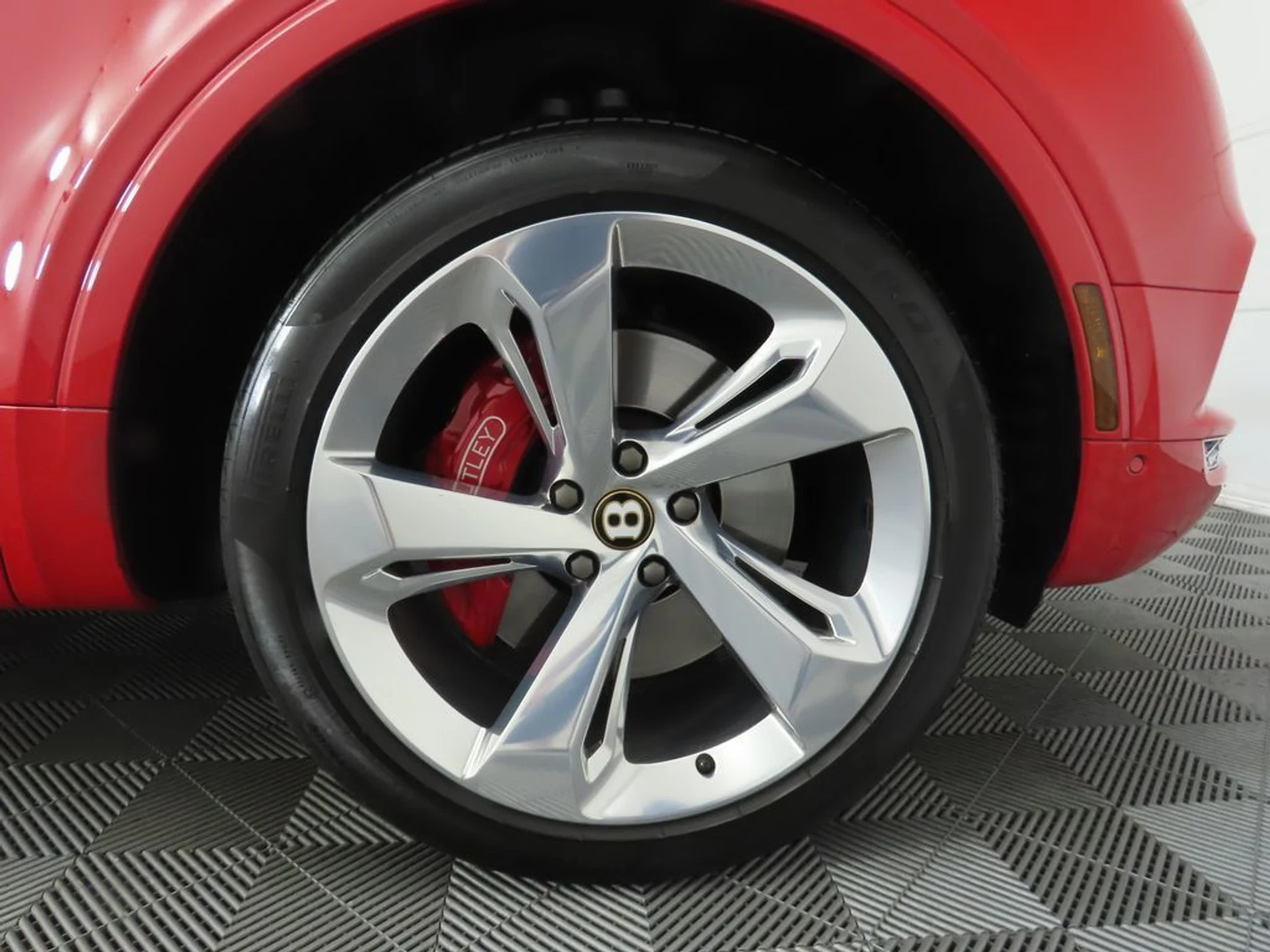 mph032_4026212744_used_2019_bentley_bentayga_v8awd_8119_22926771_33_1024_4a054d8d8f