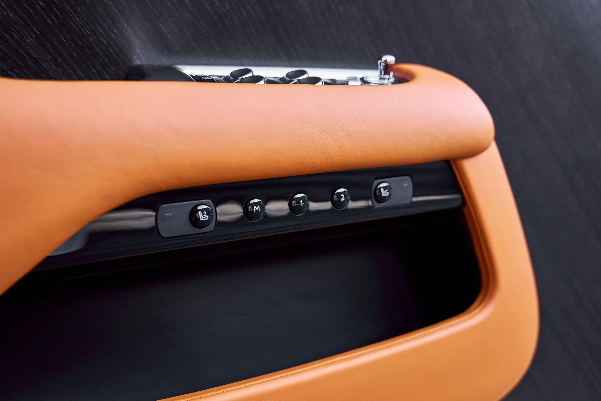 mph032_4028245708_Used_2019_Rolls_Royce_Wraith_Base_1772849624_22eeada06d