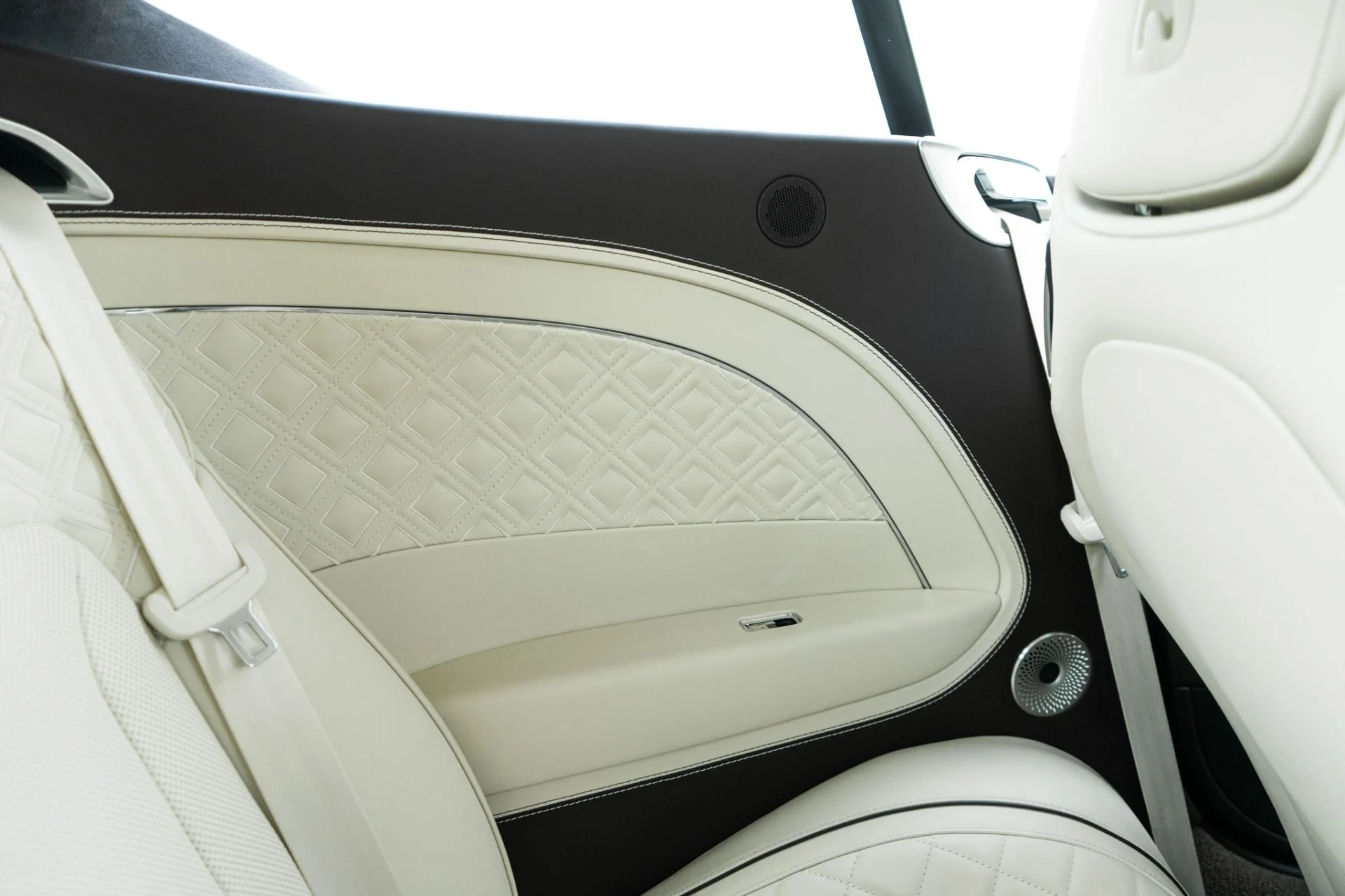 mph032_4031684424_Used_2022_Bentley_Continental_GT_V8_1761245166_a1dd3ffa66