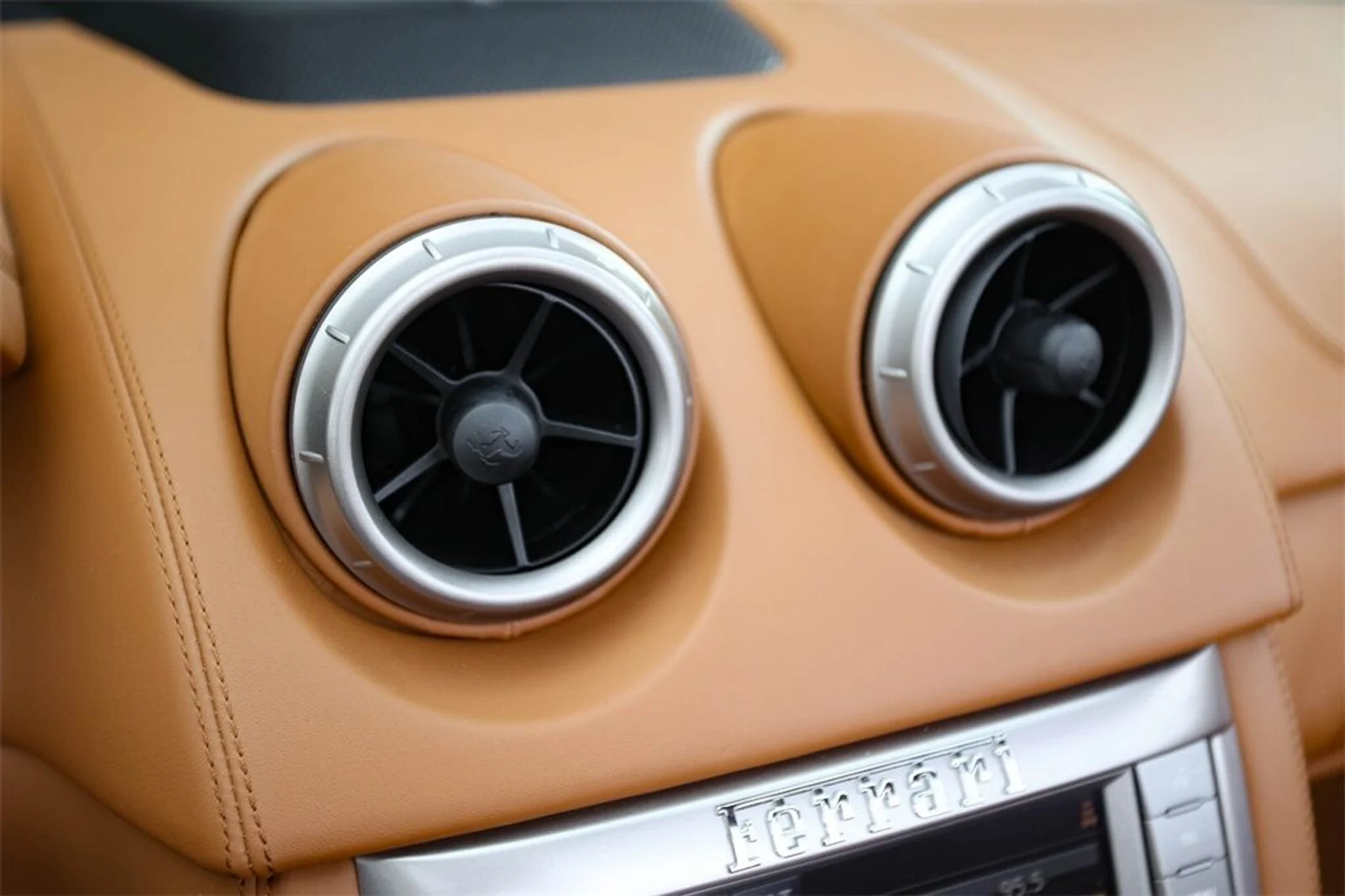 mph032_4038576024_0ab8ebcdd0b3dff73065b67fa3c9a69b_b9c9e8b2f0