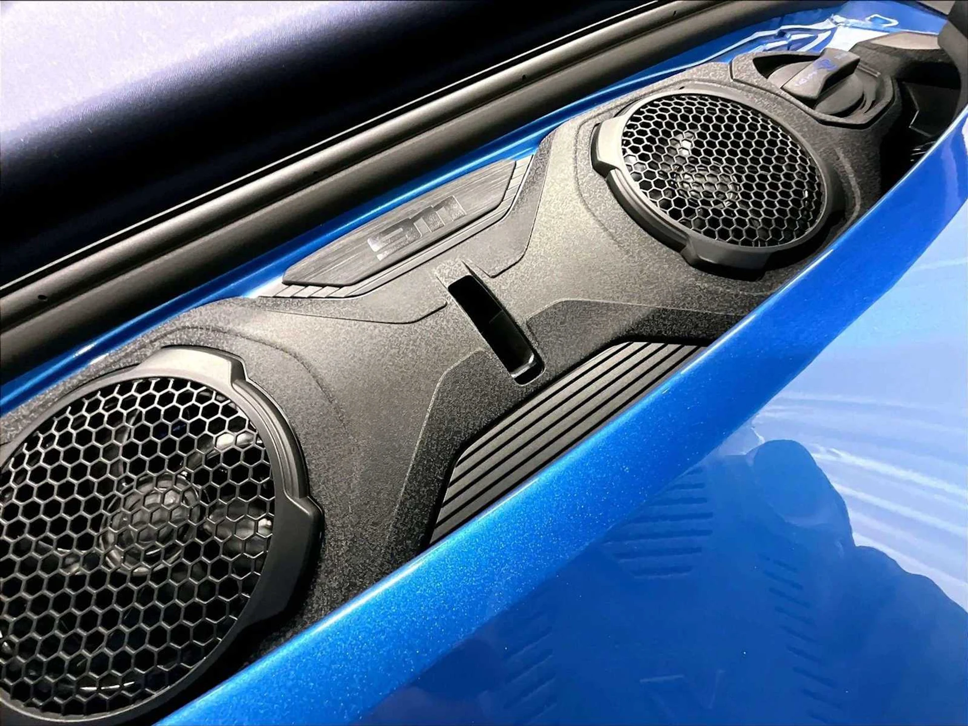 mph032_4038836216_e3bfd1a3050465424342e744d47537adx_86d85fea7e