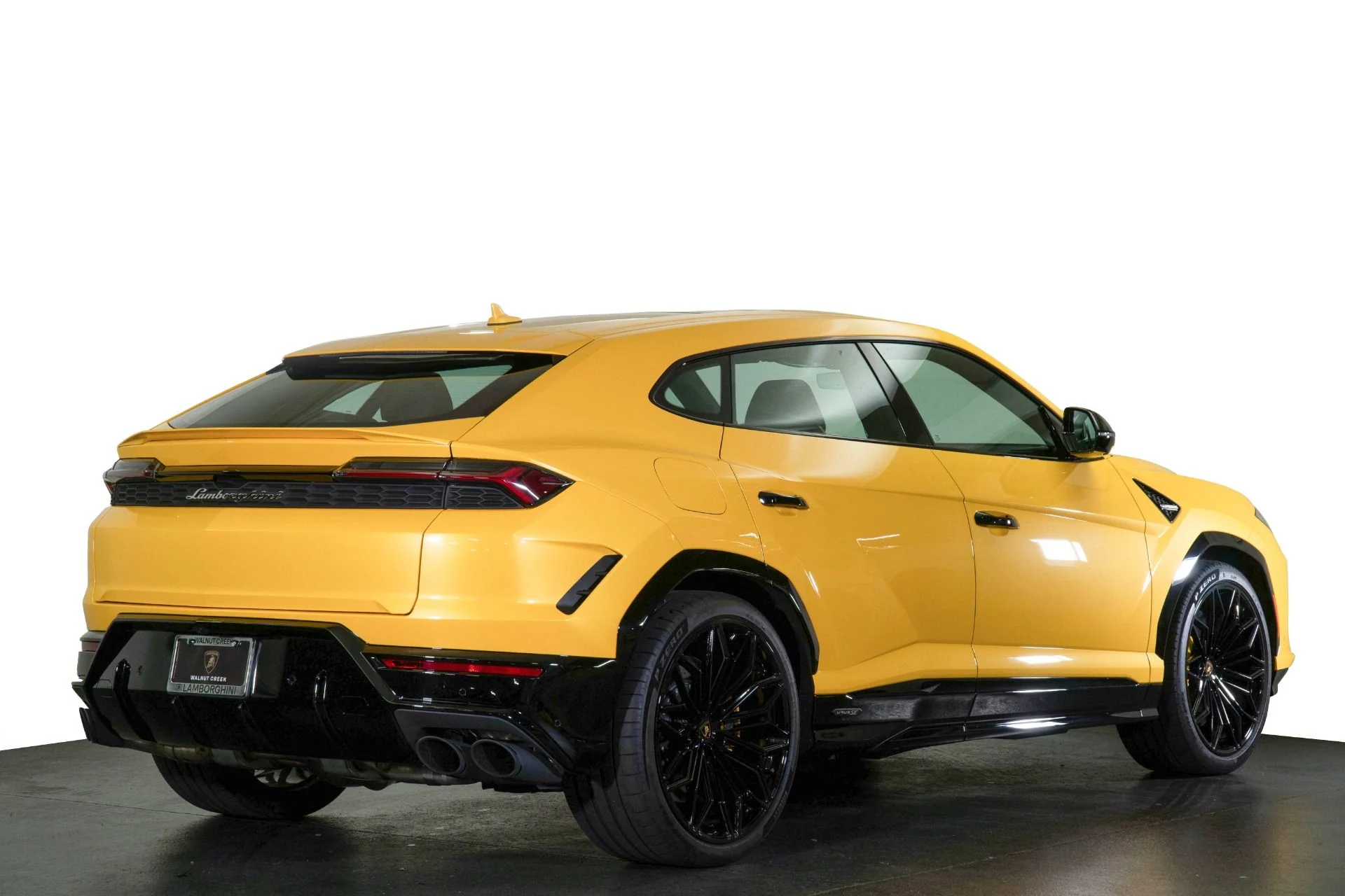 mph032_4042632639_Used_2025_Lamborghini_Urus_SE_1777525057_04e06e1d02