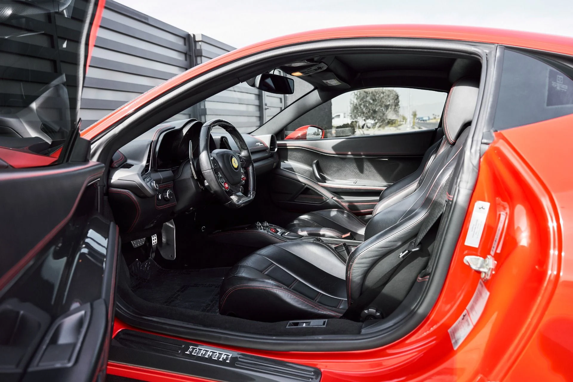 mph032_4056377187_Used_2012_Ferrari_458_Italia_Base_1766458160_bb4fa478db