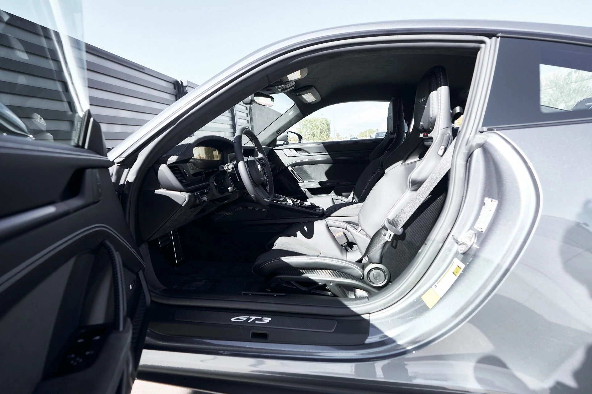 mph032_4060261963_Used_2025_Porsche_911_GT_3_1760570008_c7e11ae7f2