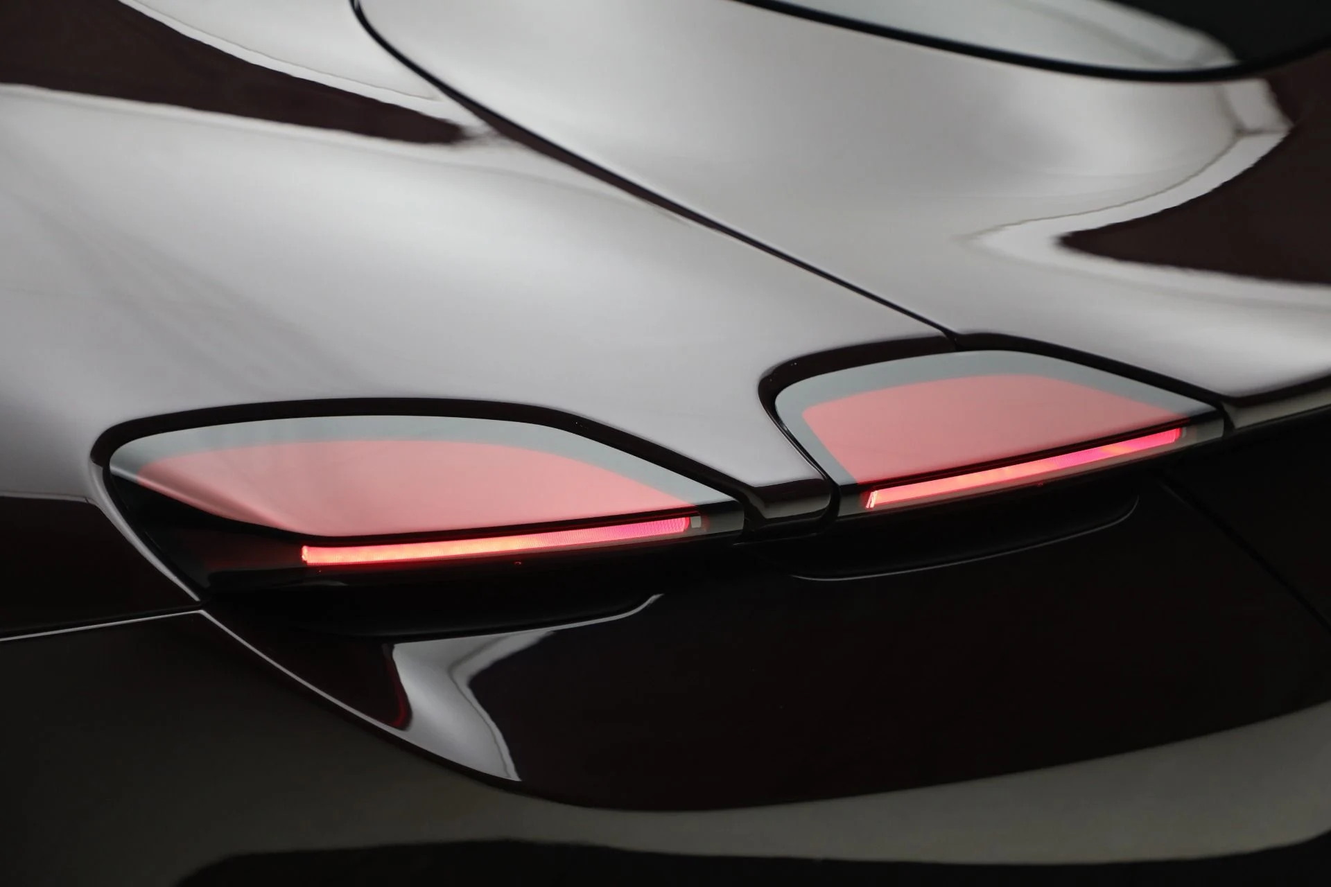 mph032_4062714919_Used_2023_Ferrari_Roma_1767375733_1ac75599c1