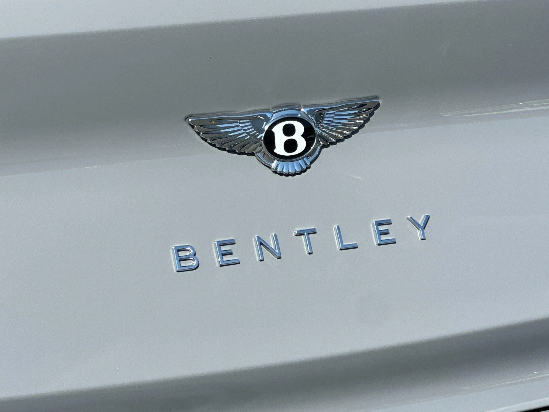 mph032_4065364810_Used_2025_Bentley_Bentayga_S_1789555731_46f345ceb7