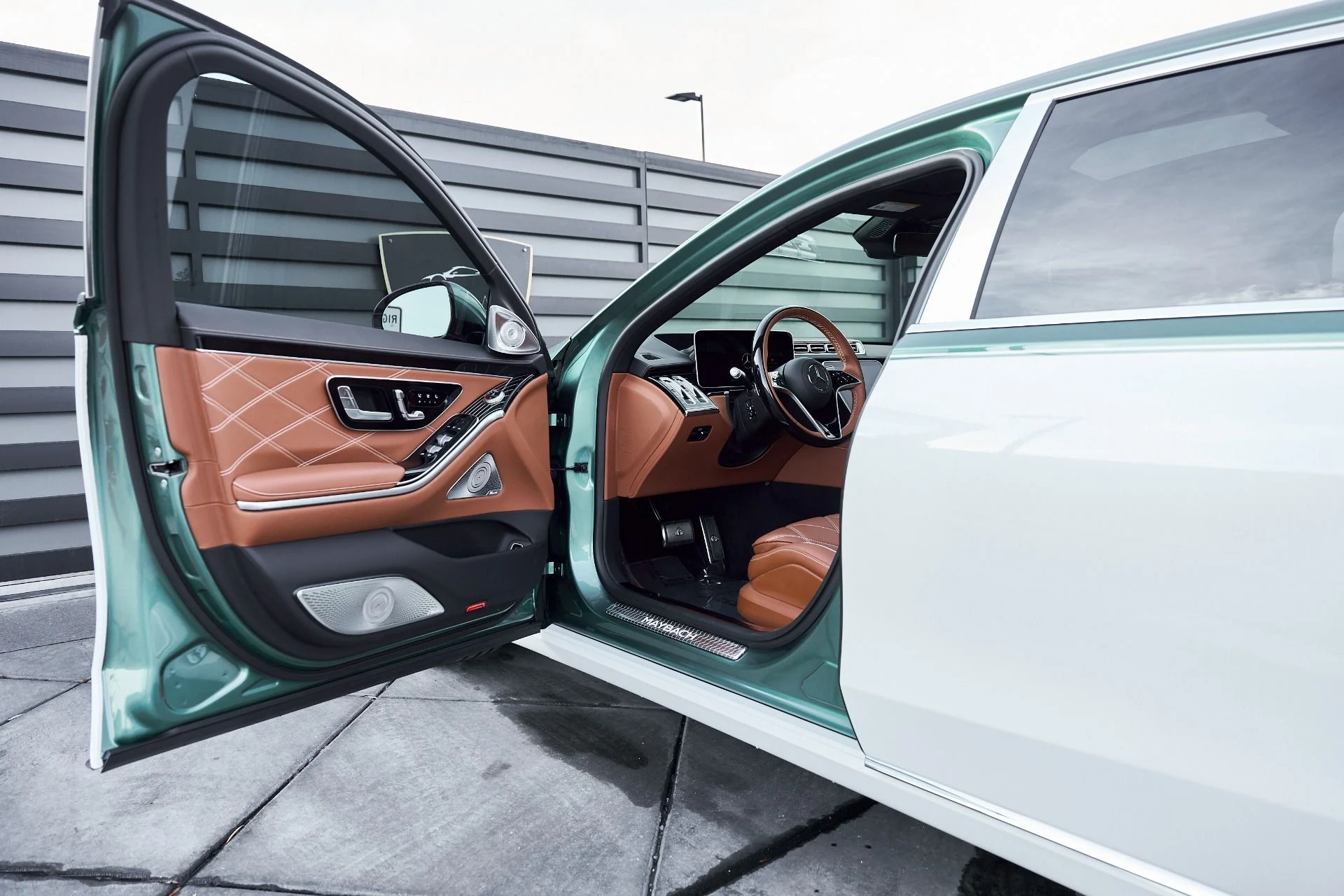 mph032_4065739486_Used_2026_Mercedes_Benz_S_Class_Maybach_S_680_1769716672_33ea3ee341