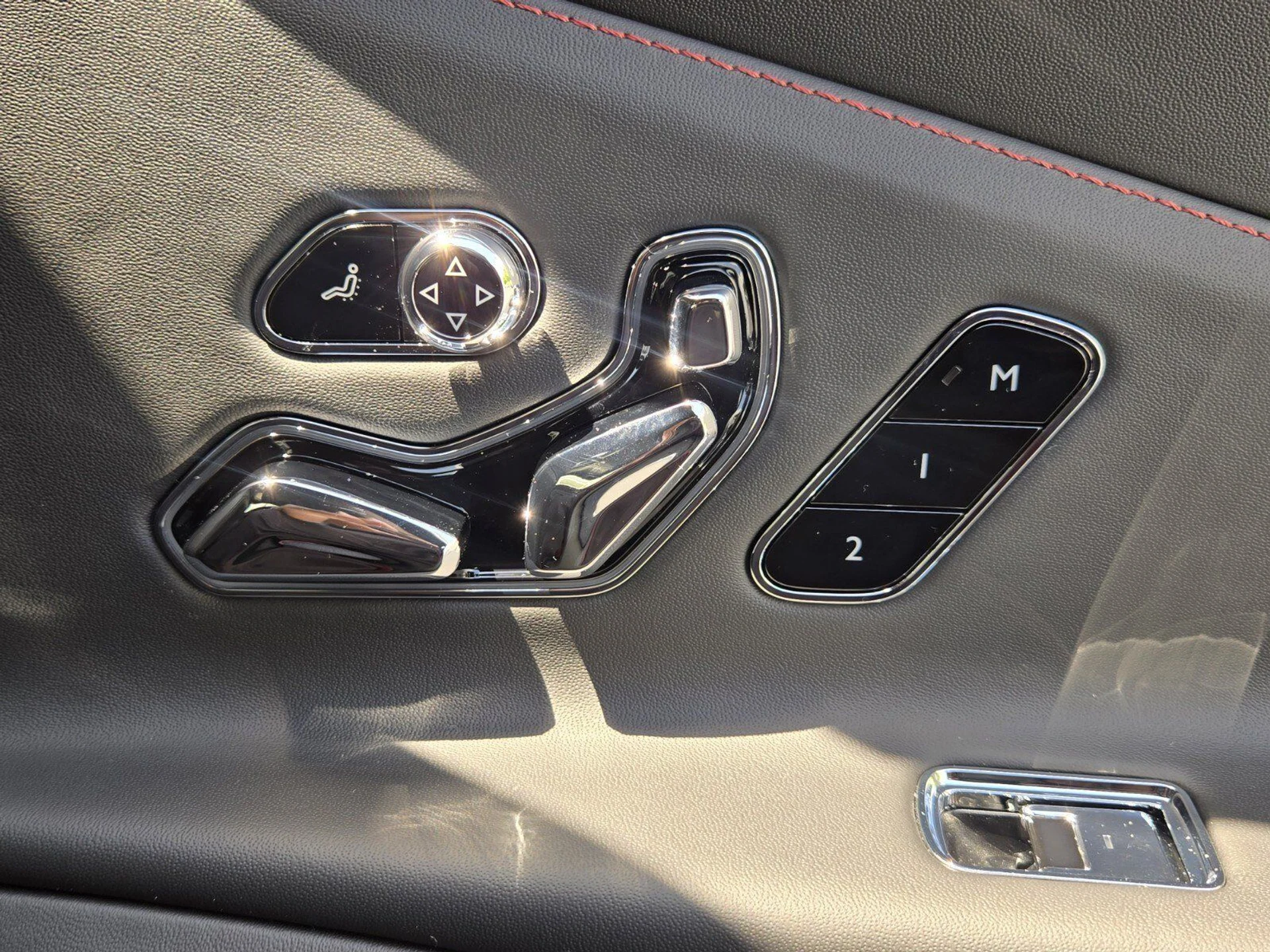 mph032_4069604087_2d9367ac8b8a274dc4bcd9218e8db89ex_9a55d5e715