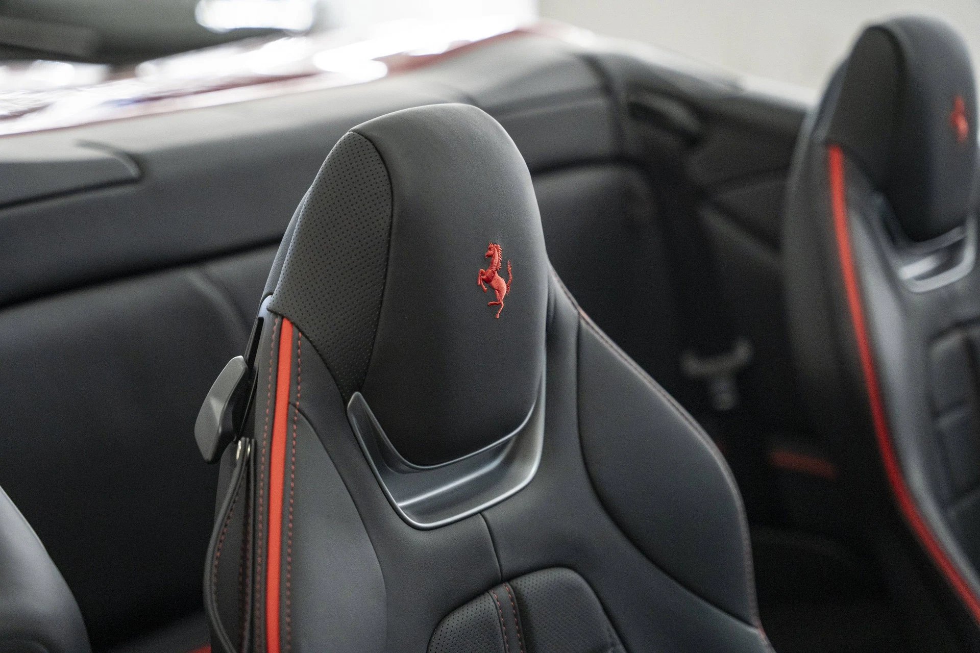 mph032_4070001713_cee4855420354297b31fb7f12bce9bb1_2aaa5db156