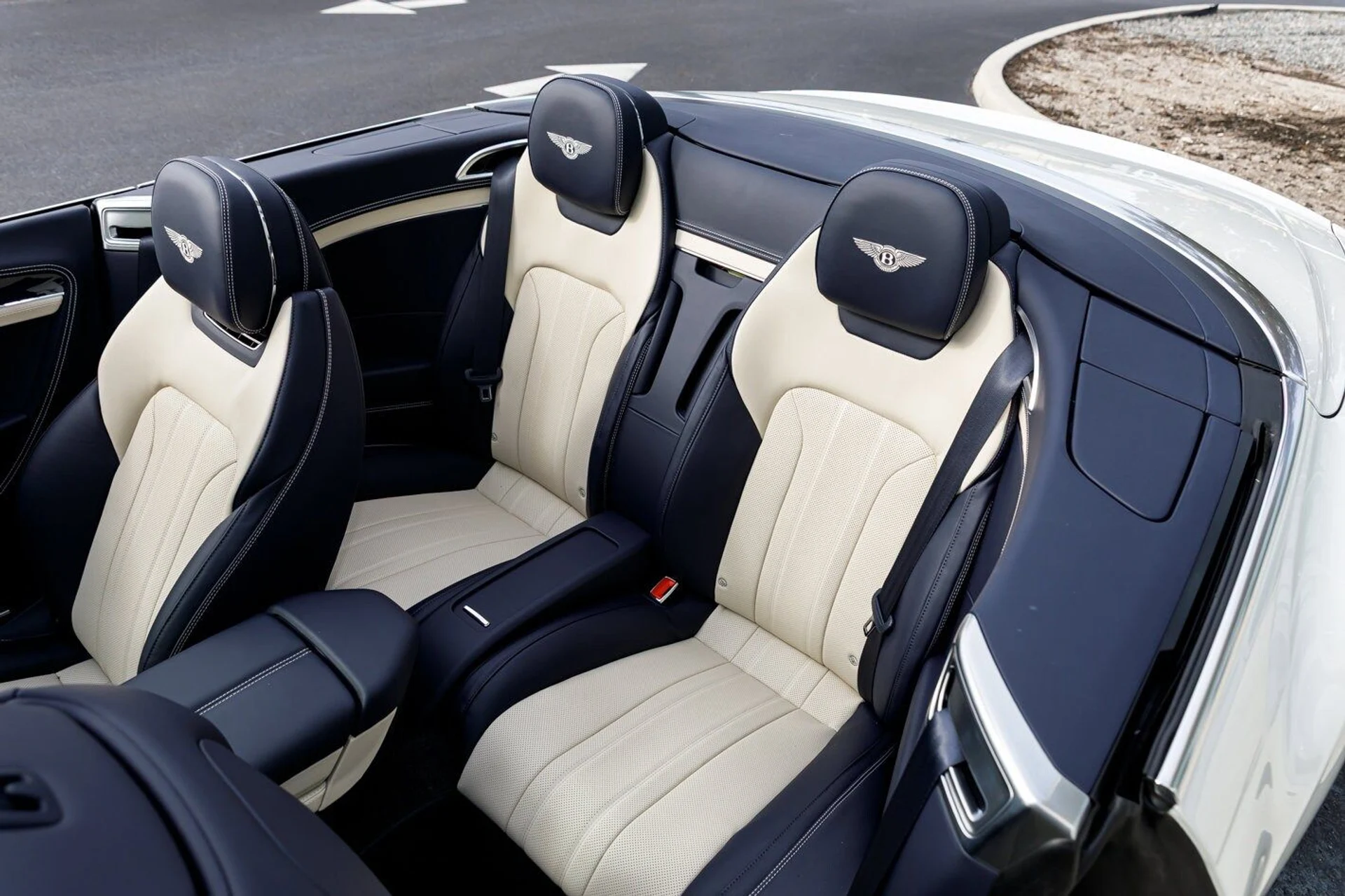 mph032_4070823858_02eb99e29d737f743f6080efe9d7ce3ax_249bbb3dc1