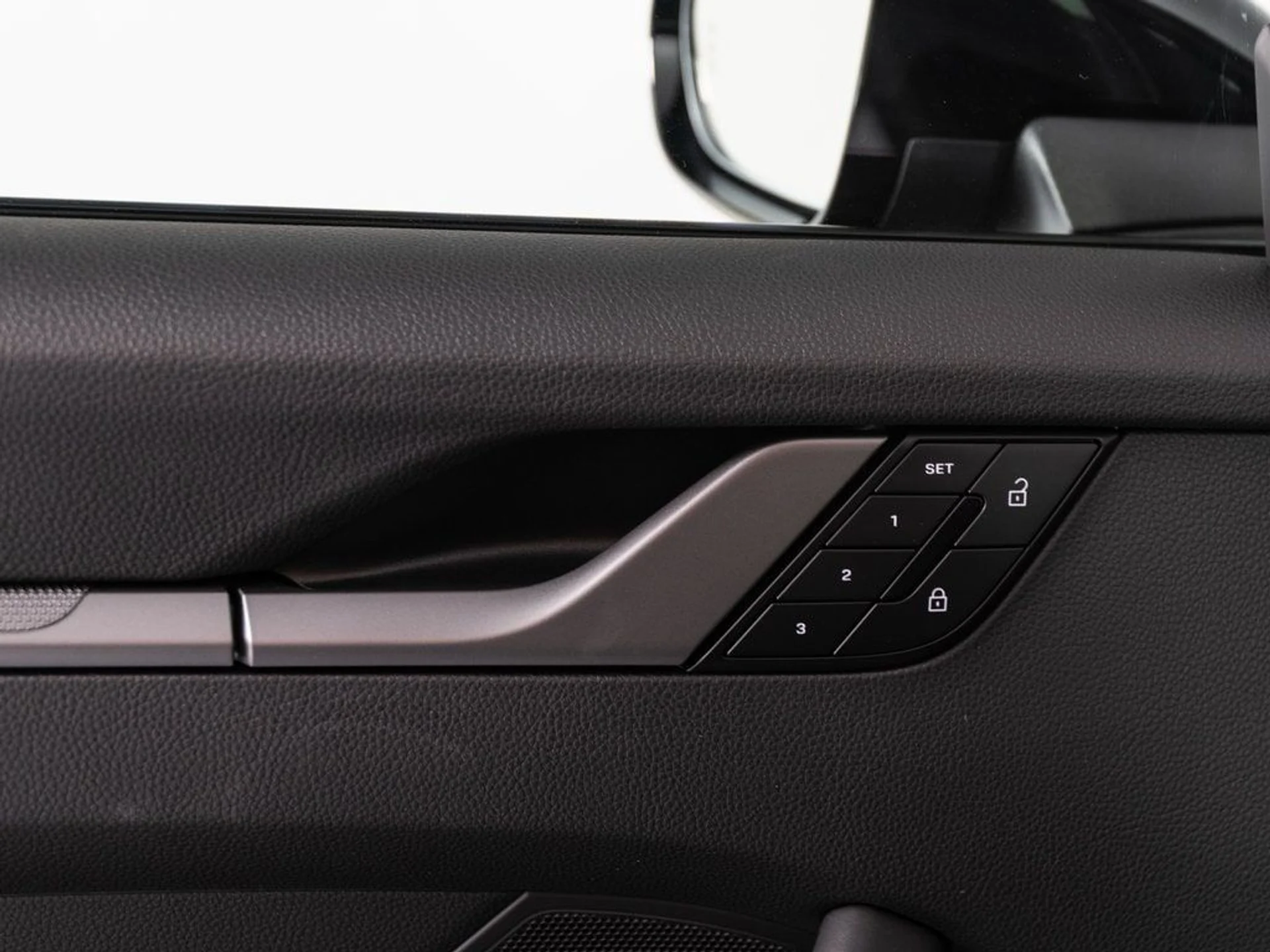 mph032_4070853631_4adf5158a2f6c76f9df9a056bc40002ex_355337c2ce