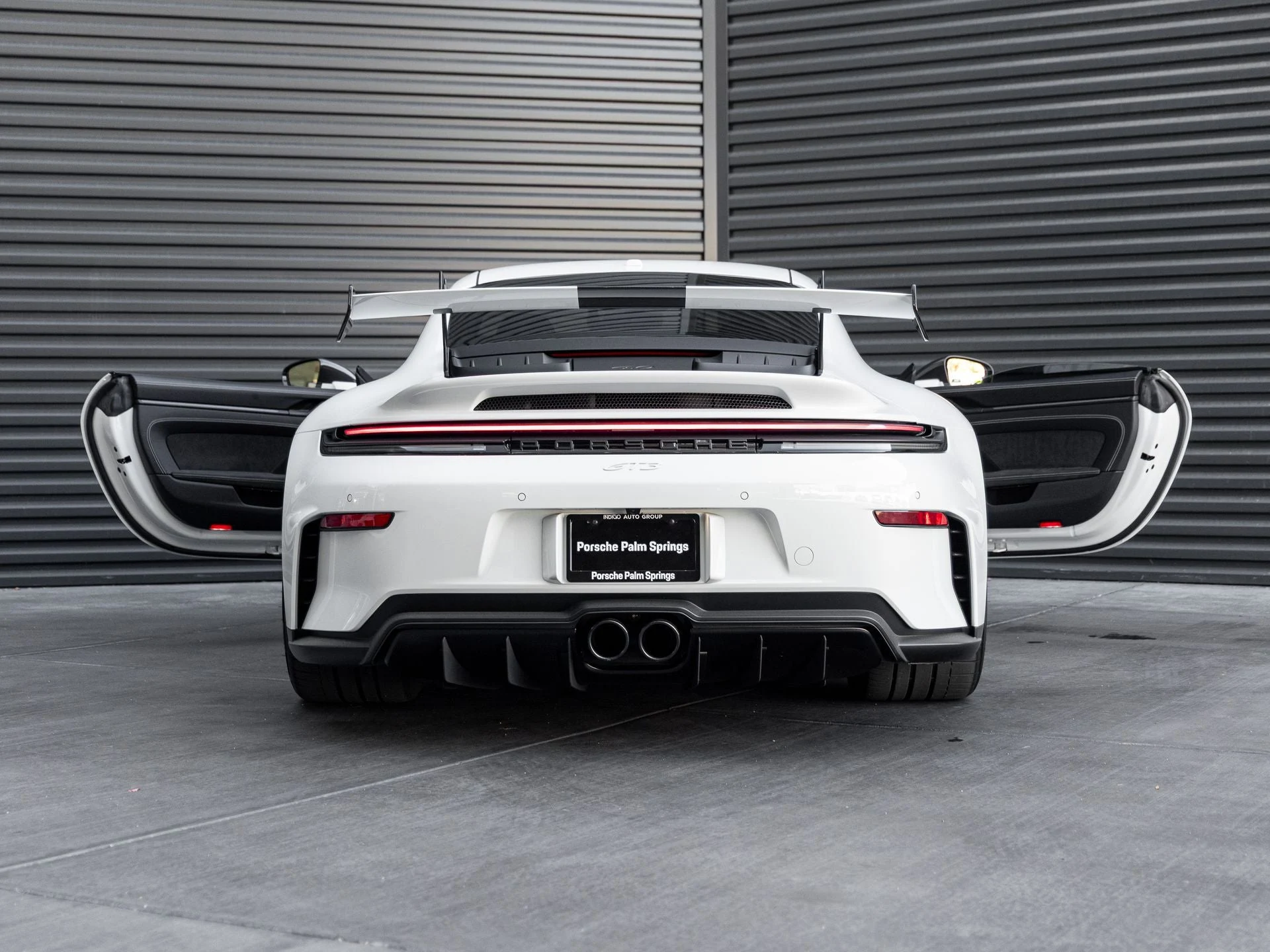 mph032_40773960_33_33d2c106ba