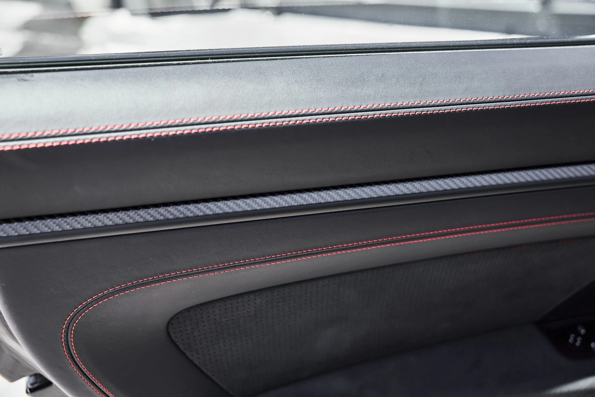 mph032_4080147612_Used_2024_Porsche_911_GT_3_RS_1775094534_66b52d146b