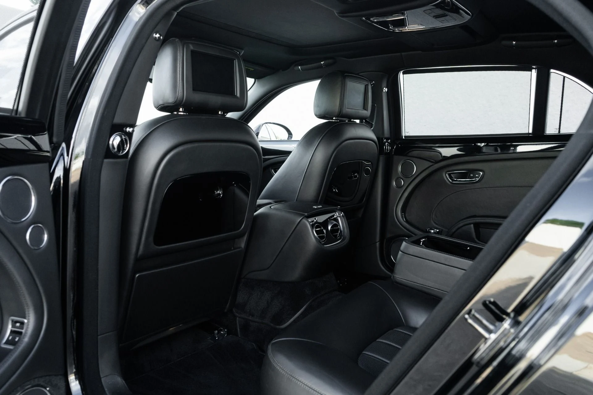 mph032_4086115626_Used_2015_Bentley_Mulsanne_1763677193_406cc1e7f3