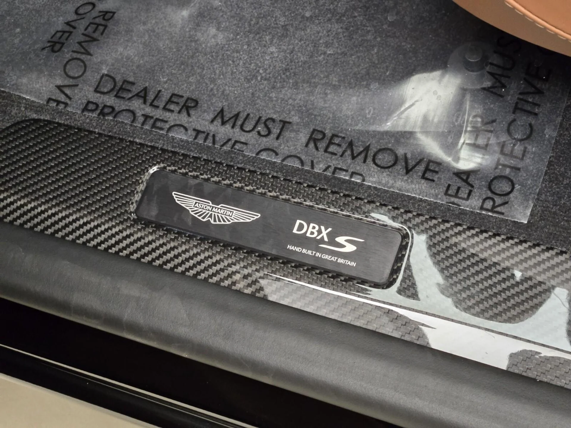 mph032_4091256130_New_2026_Aston_Martin_DBX_S_1776489483_bb5f1cdfe4