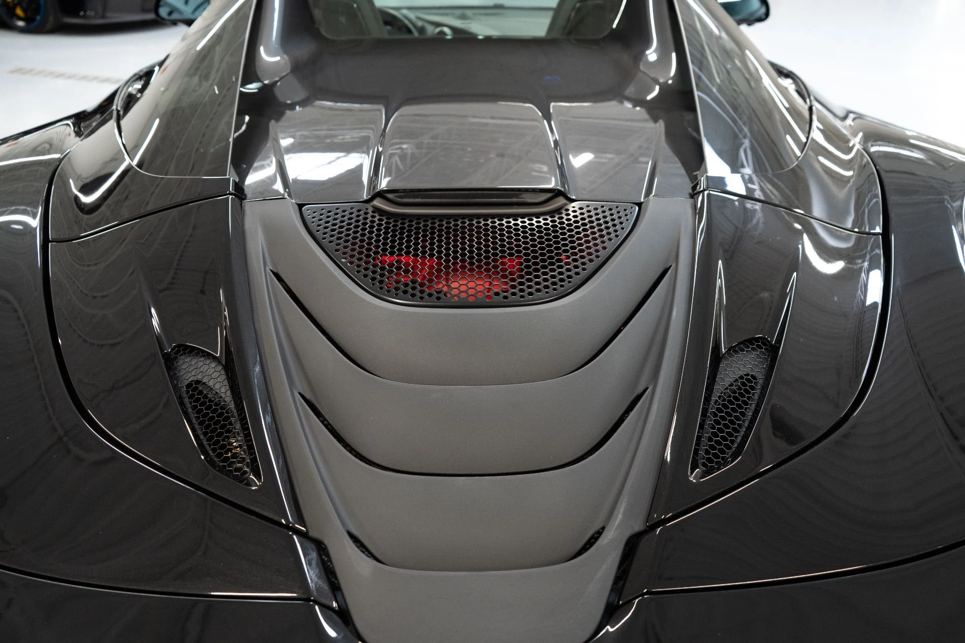 mph032_4091347972_Used_2020_Mc_Laren_720_S_Spider_Luxury_1766178385_26abf37b2c