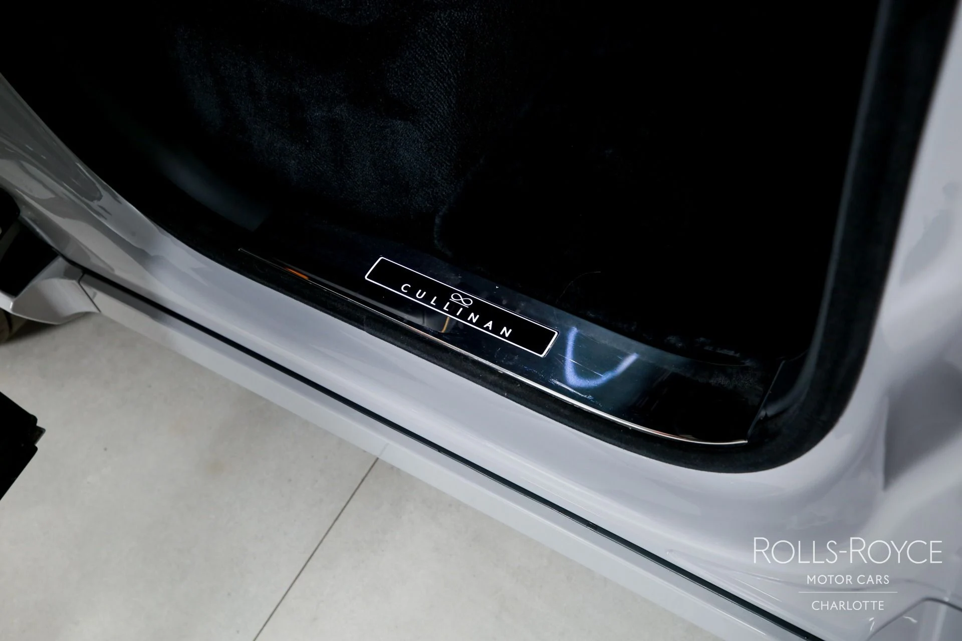 mph032_4092187493_Used_2026_Rolls_Royce_Black_Badge_Cullinan_1771362063_a42e44f535