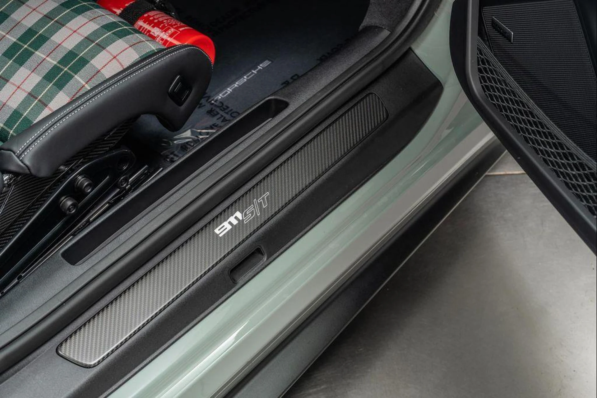 mph032_4092289220_fr9_R_Vq_Tsyr90e58_Zp_G1s_U9_Fgjgo_2501a0862d