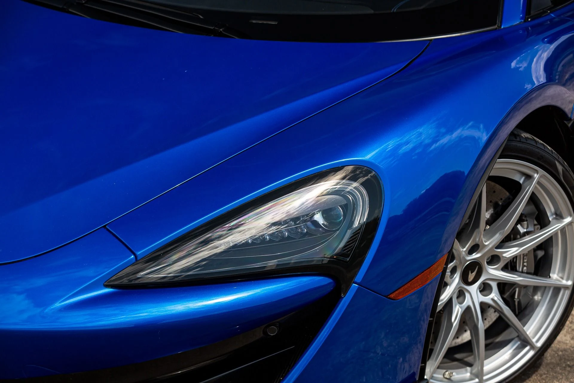 mph032_4095031855_14_p33_l_5ab7ac9f6a