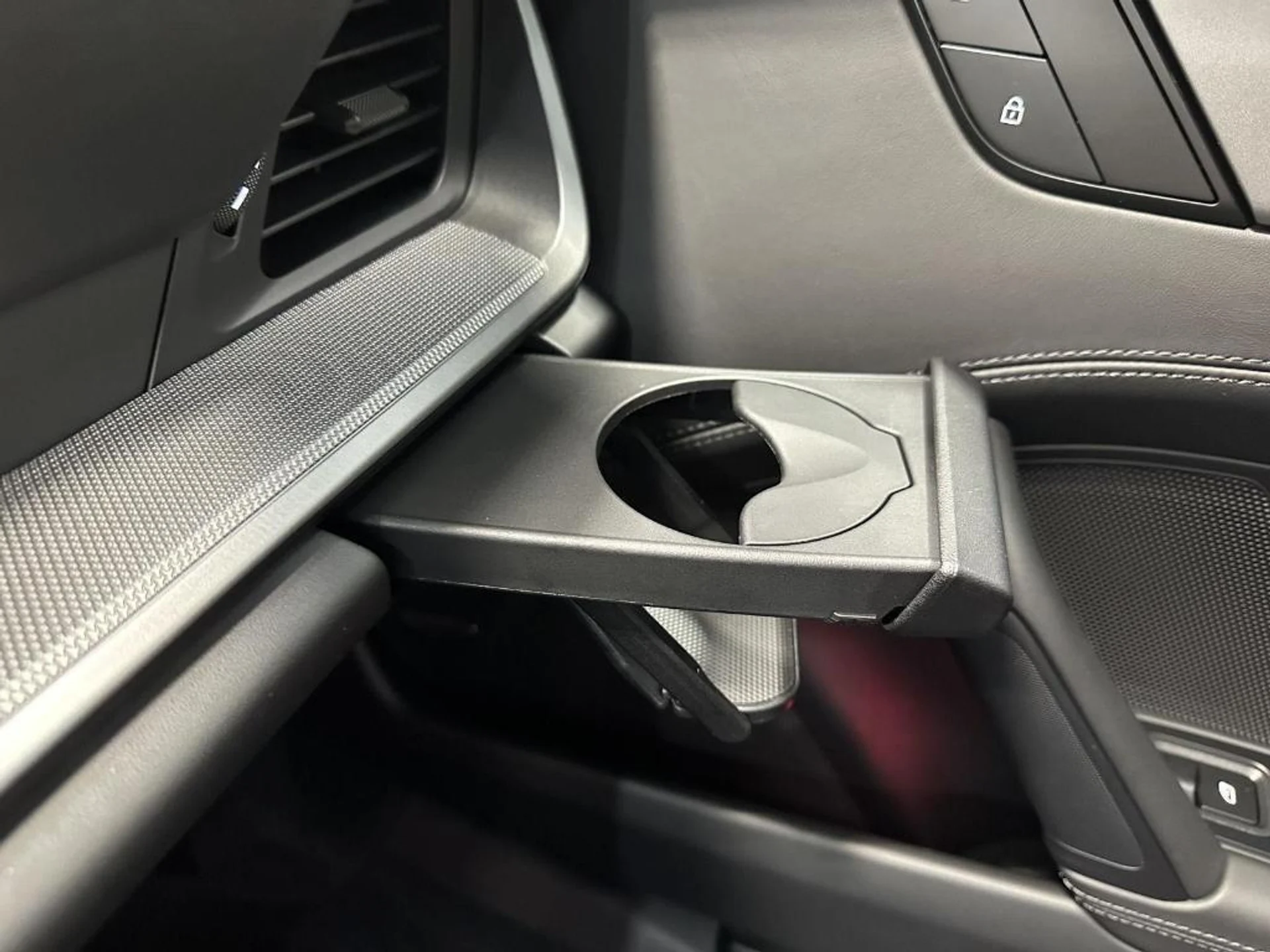 mph032_4098155571_bp_Z_Xkr_Ix_Cduq_T9_N_Rhk0o2o_GU_1_NQ_bfffb35944