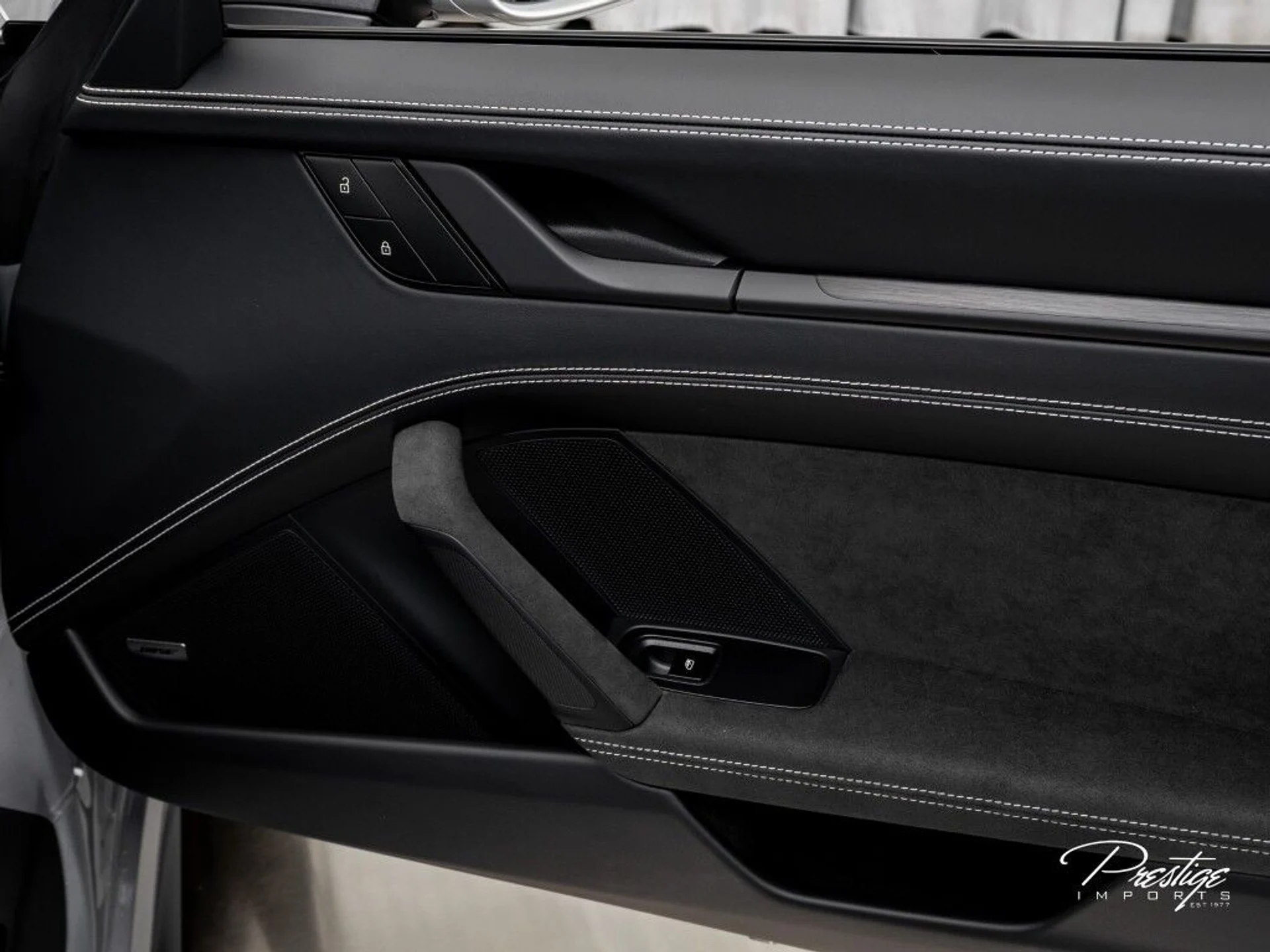 mph032_4106061564_48911812d9f72402baa83d1d628d1573_c6743db16d