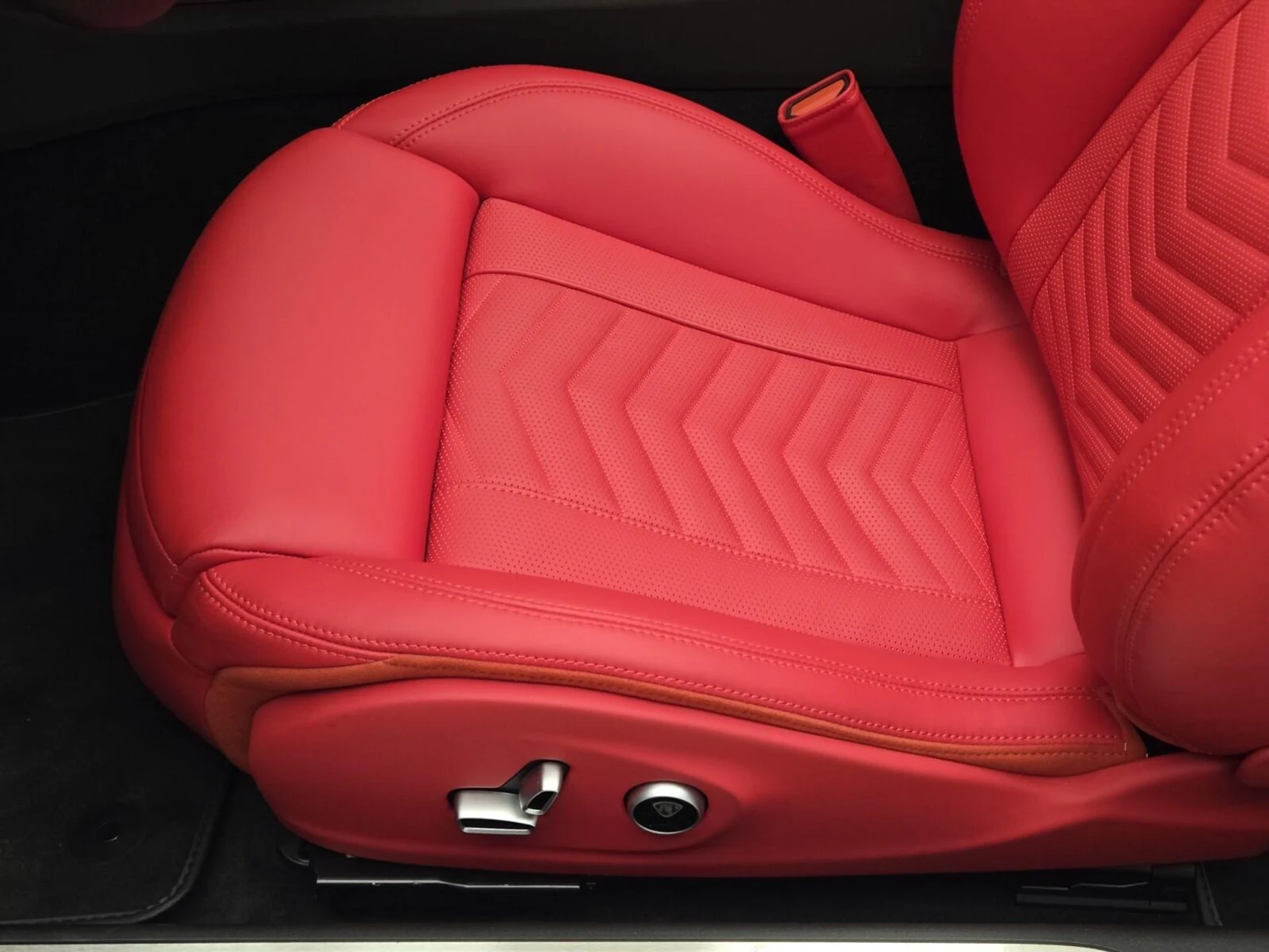 mph032_4109398653_New_2026_Maserati_Gran_Cabrio_1784178997_dfee93db40