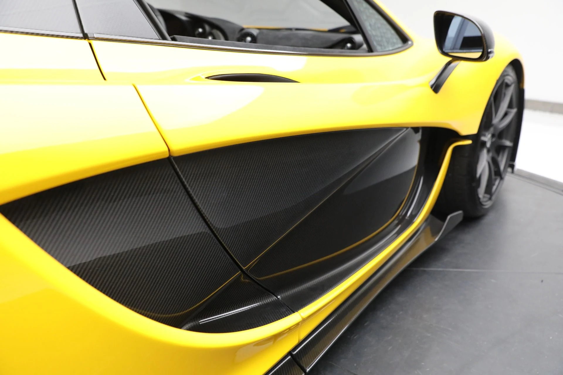 mph032_4130562181_Used_2015_Mc_Laren_P1_a498f03963