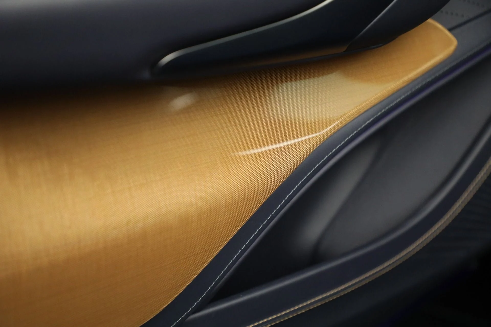 mph032_4131662277_Used_2024_Aston_Martin_DBX_707_1761597901_f122b9ecd9