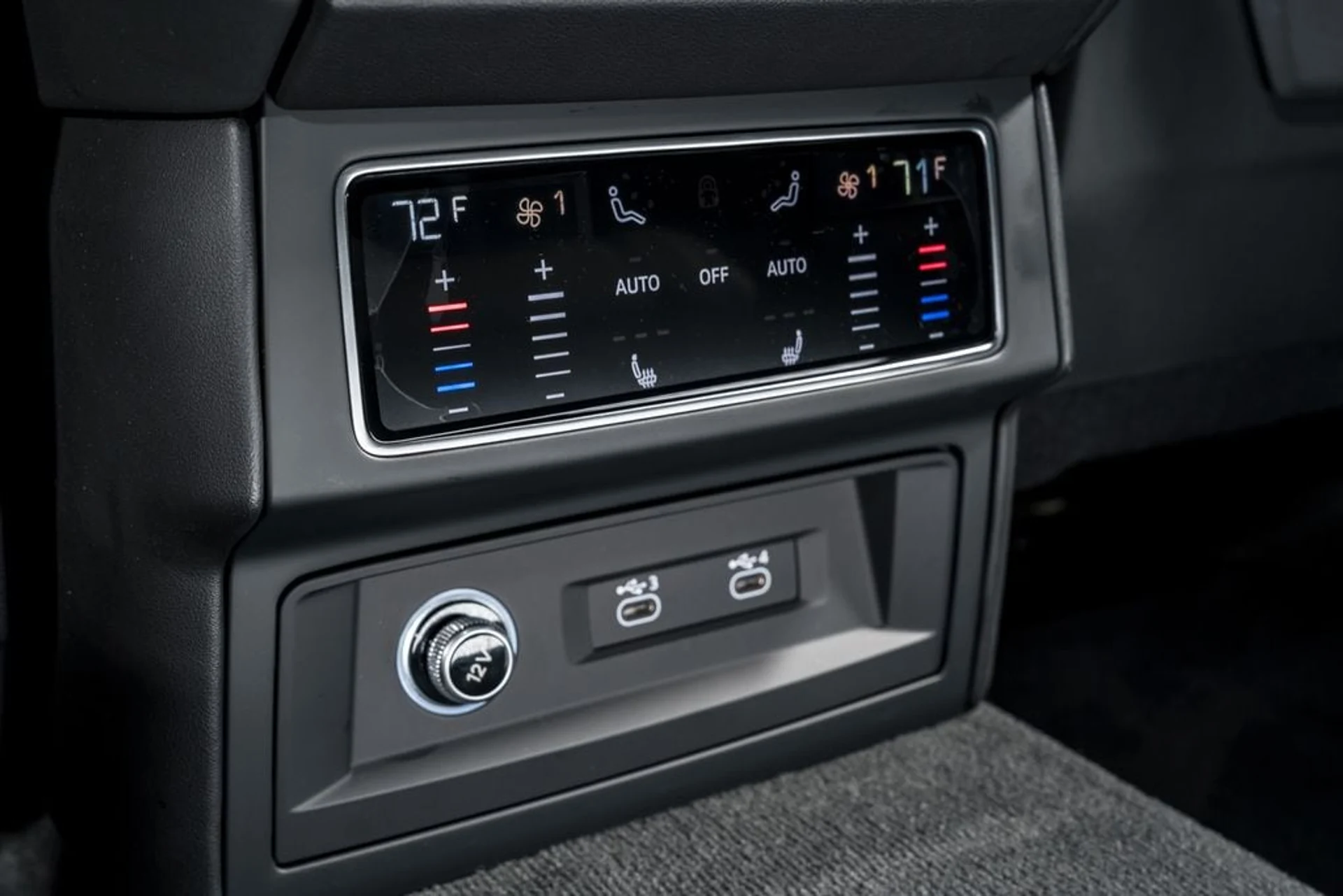 mph032_4132750783_fee9fc4963bc405483fe7d6b89688434x_00f7126122