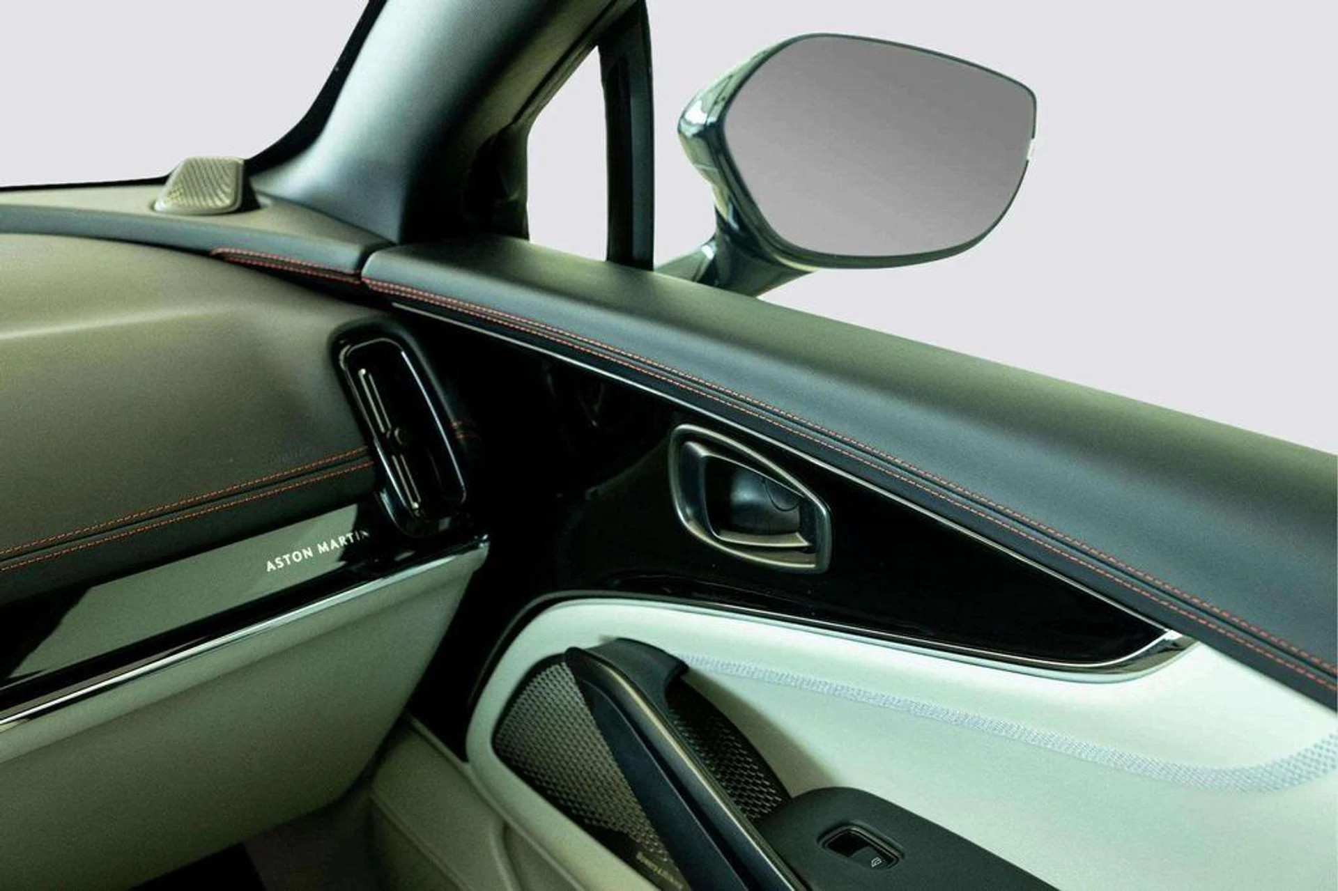 mph032_4136050316_W_Ovzw9q_P_Lxx_T4_Lr_Wi071_Yp8z_Pn8_fd9f4b5579