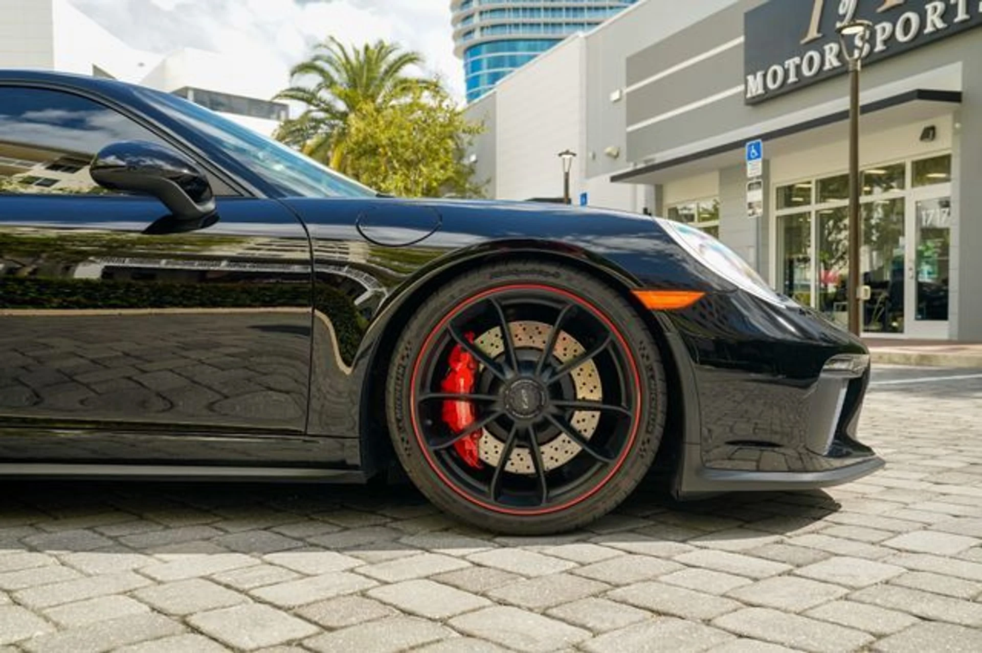 mph032_4152332576_22942361_33_7113e4cc68