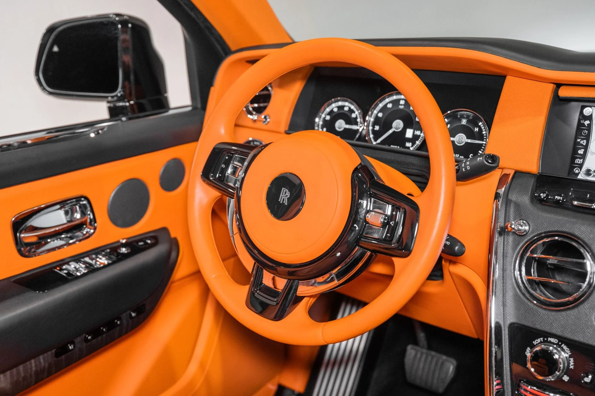 mph032_4171913717_Used_2020_Rolls_Royce_Cullinan_1773160473_1224bf70b6