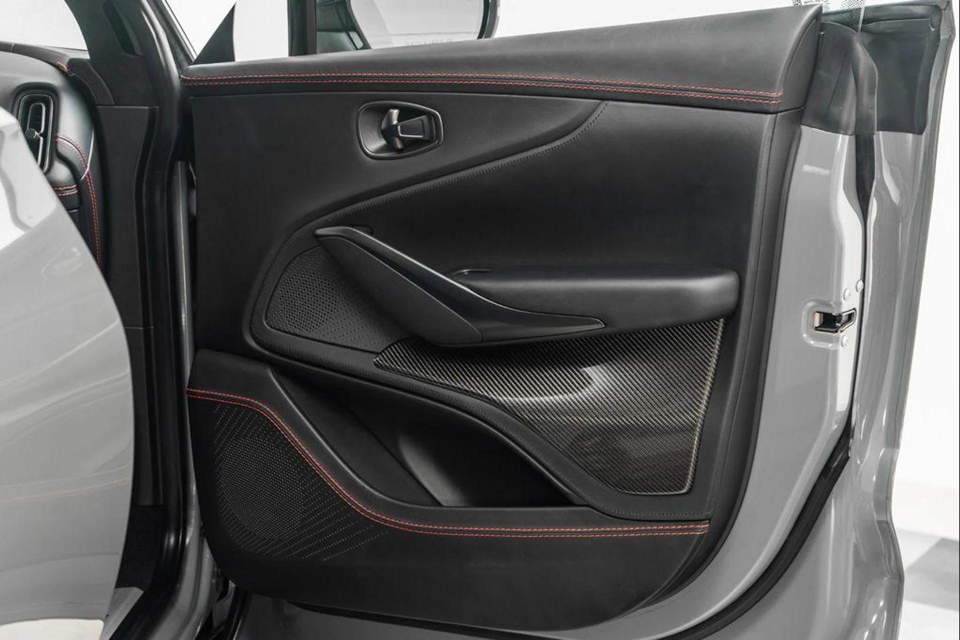 mph032_4176963887_lc_BX_Dj_Wpvv_s_JP_7_A88klz_Kzo_82e5c4f1a6