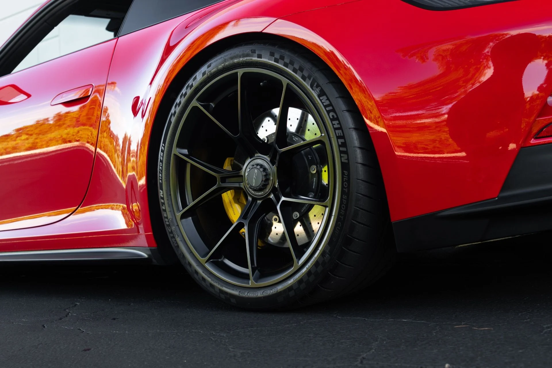 mph032_417880205_Used_2022_Porsche_911_GT_3_1761761054_1df96e9b88