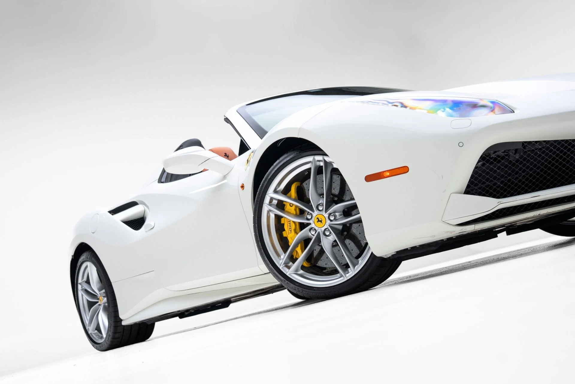 mph032_4179072693_Used_2018_Ferrari_488_Spider_1774383951_f238ce19aa