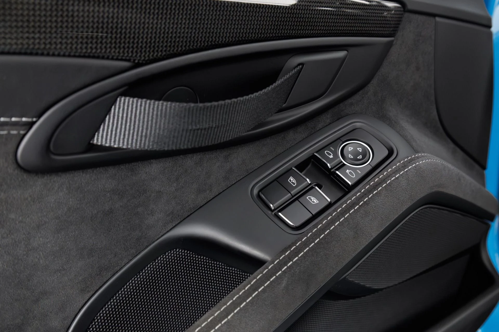 mph032_4185681691_Used_2019_Porsche_911_GT_2_RS_1792013908_457104c947