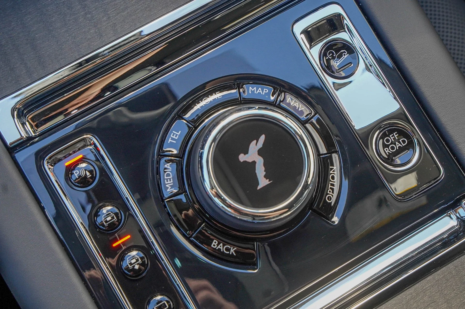 mph032_4204784267_Hi_Tech_Luxury_Imports_LLC_SLA_13_HA_06_TU_234902_image_32_943f855938