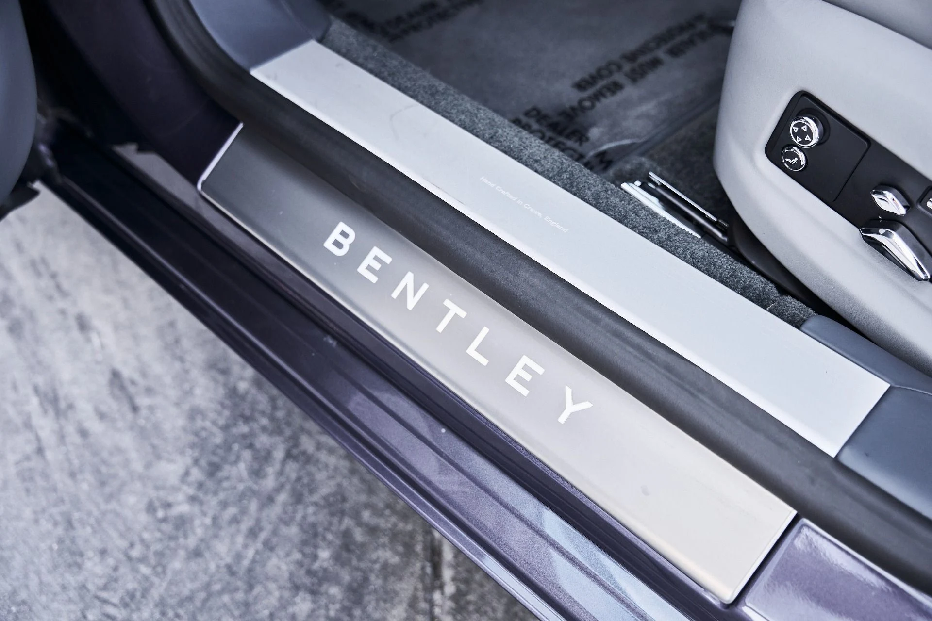 mph032_420697956_Used_2026_Bentley_Flying_Spur_V8_1775613290_6da3d80280