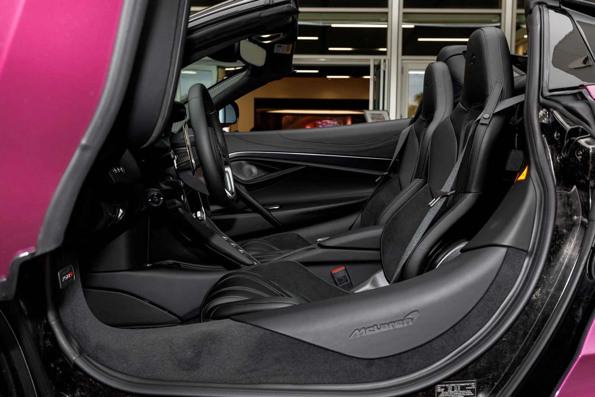 mph032_4221592211_630_p33_l_f1f105a55e