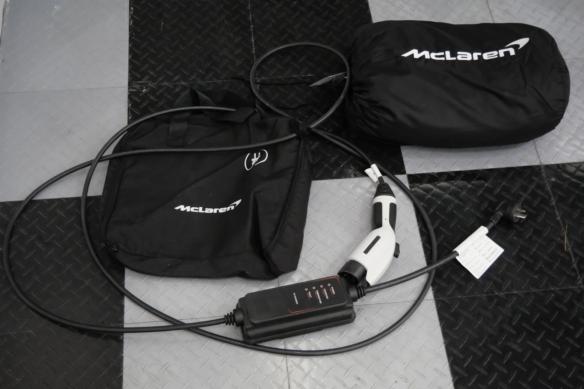 mph032_4236553192_Used_2024_Mc_Laren_Artura_Performance_Spec_Technology_Pack_1775235042_18d55bdeec