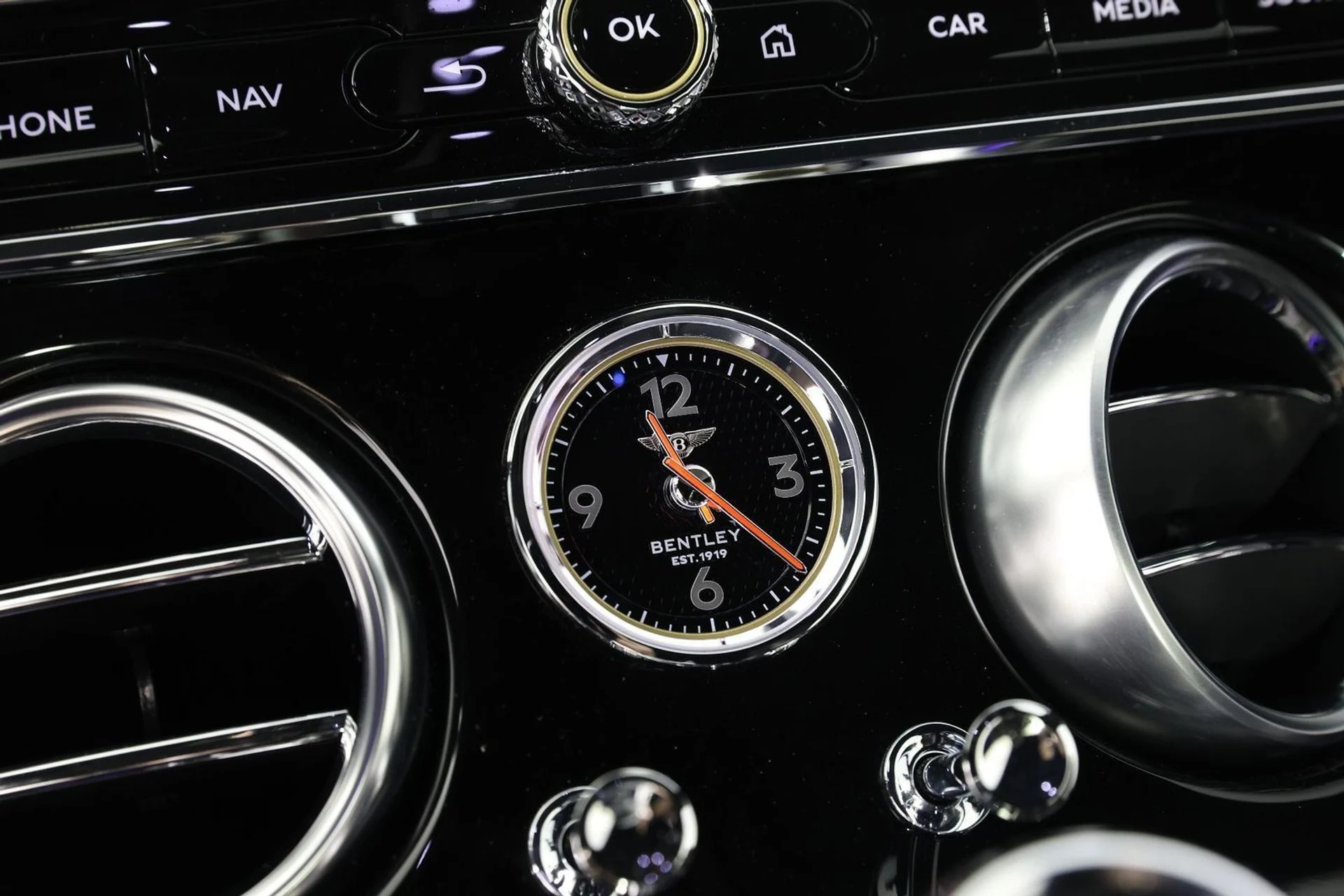 mph032_4240870575_55d3eada613425bd3458cf18c1216555_e9c2ec6d56