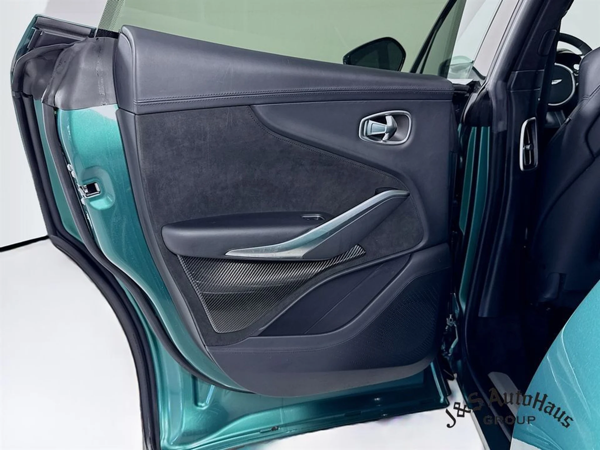 mph032_4240933392_hh2e5rk82hd04bab1d0w02xkxfc1_7b01cb6111