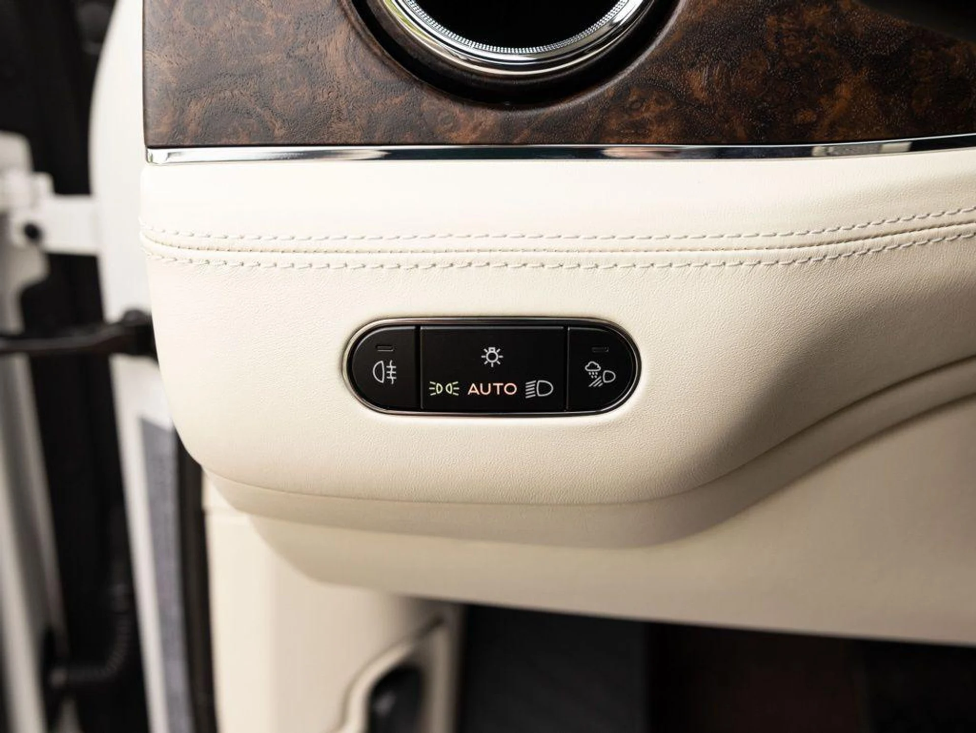 mph032_4243240097_514426018_69ef6f3cb42b849f5deca205_ac7bbbb333