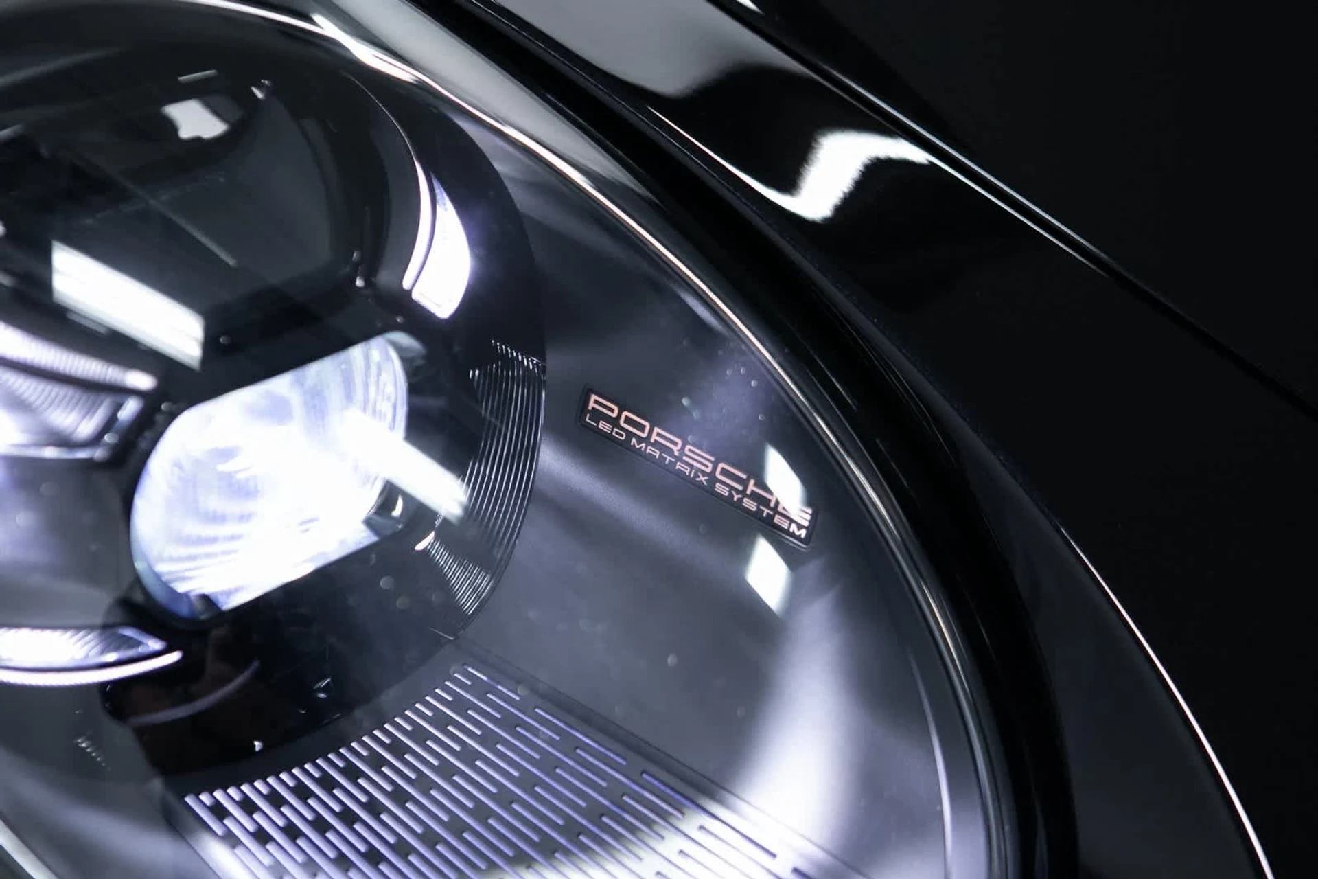 mph032_4246666596_b52067829eabe9644bf2b7a8639e63b5x_c264d1983f