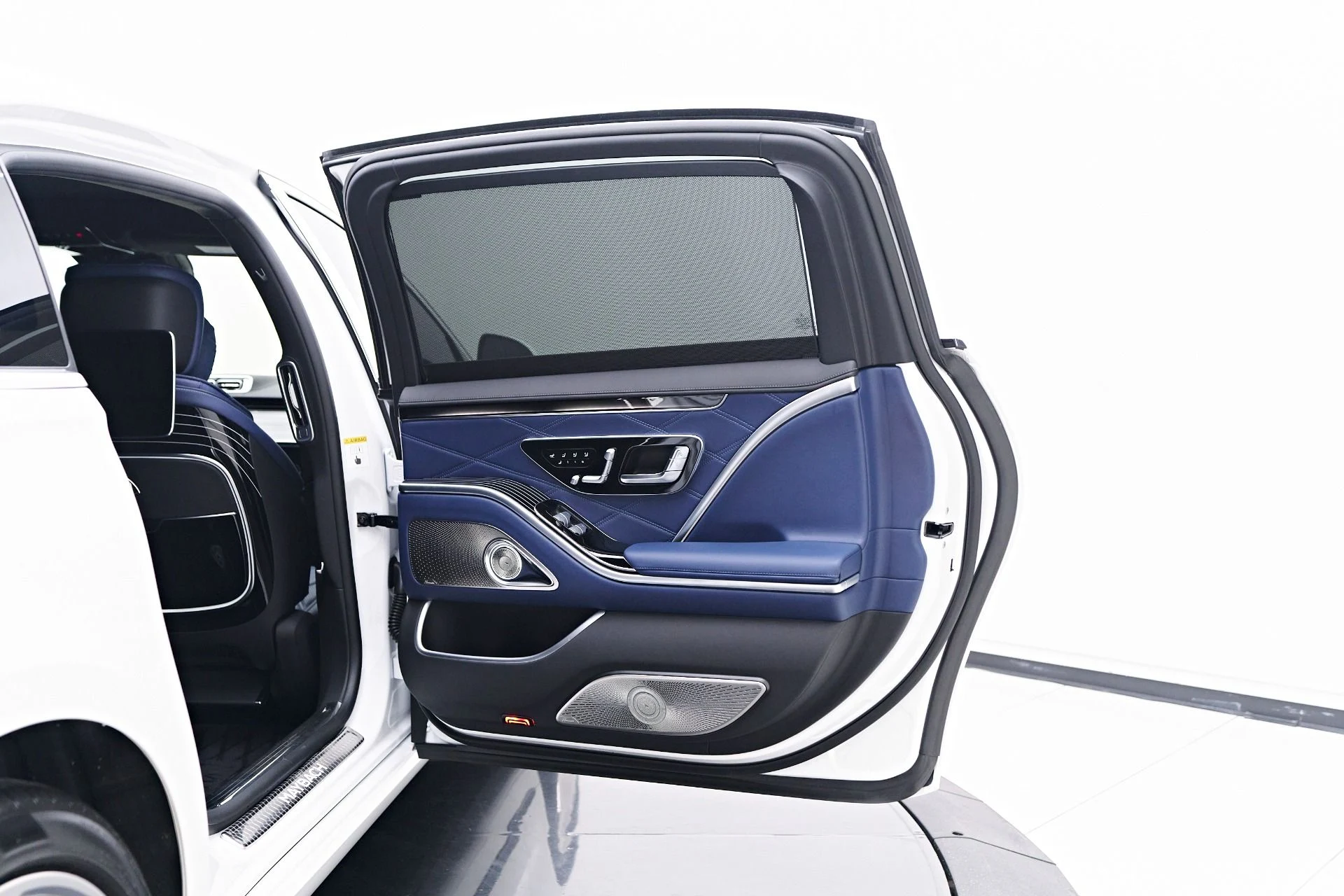 mph032_4246758766_Used_2024_Mercedes_Benz_S_Class_Maybach_S_680_1749232025_4eff9b4946