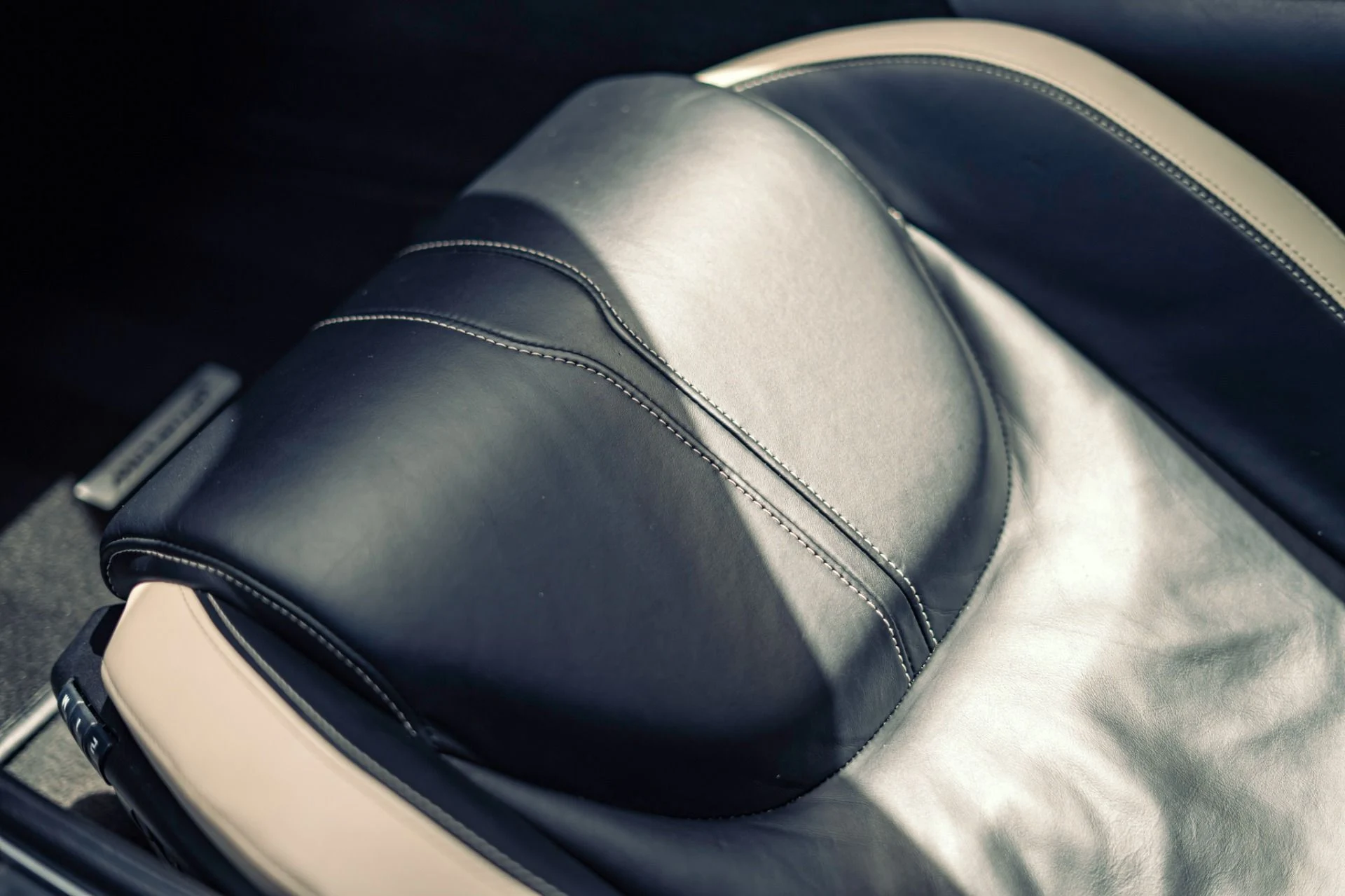 mph032_4250291829_Used_2016_Mc_Laren_570_S_w_a_236_K_MSRP_LOADED_w_MSO_Carbon_Options_1776279774_69e7cae1f3