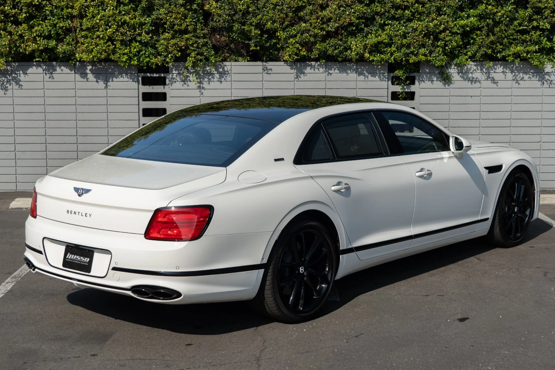 mph032_4253517604_Used_2024_Bentley_Flying_Spur_Edition_8_1757964811_4eb535e312