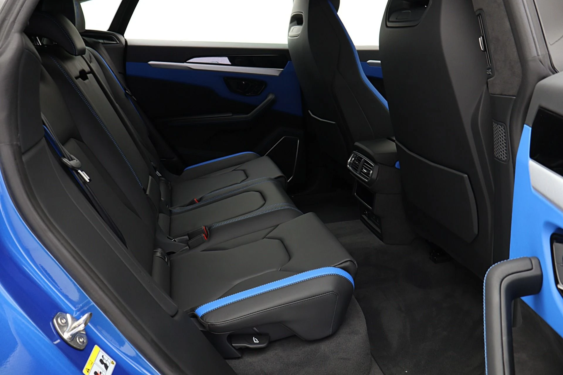 mph032_4273260397_New_2026_Lamborghini_Urus_SE_5603490340