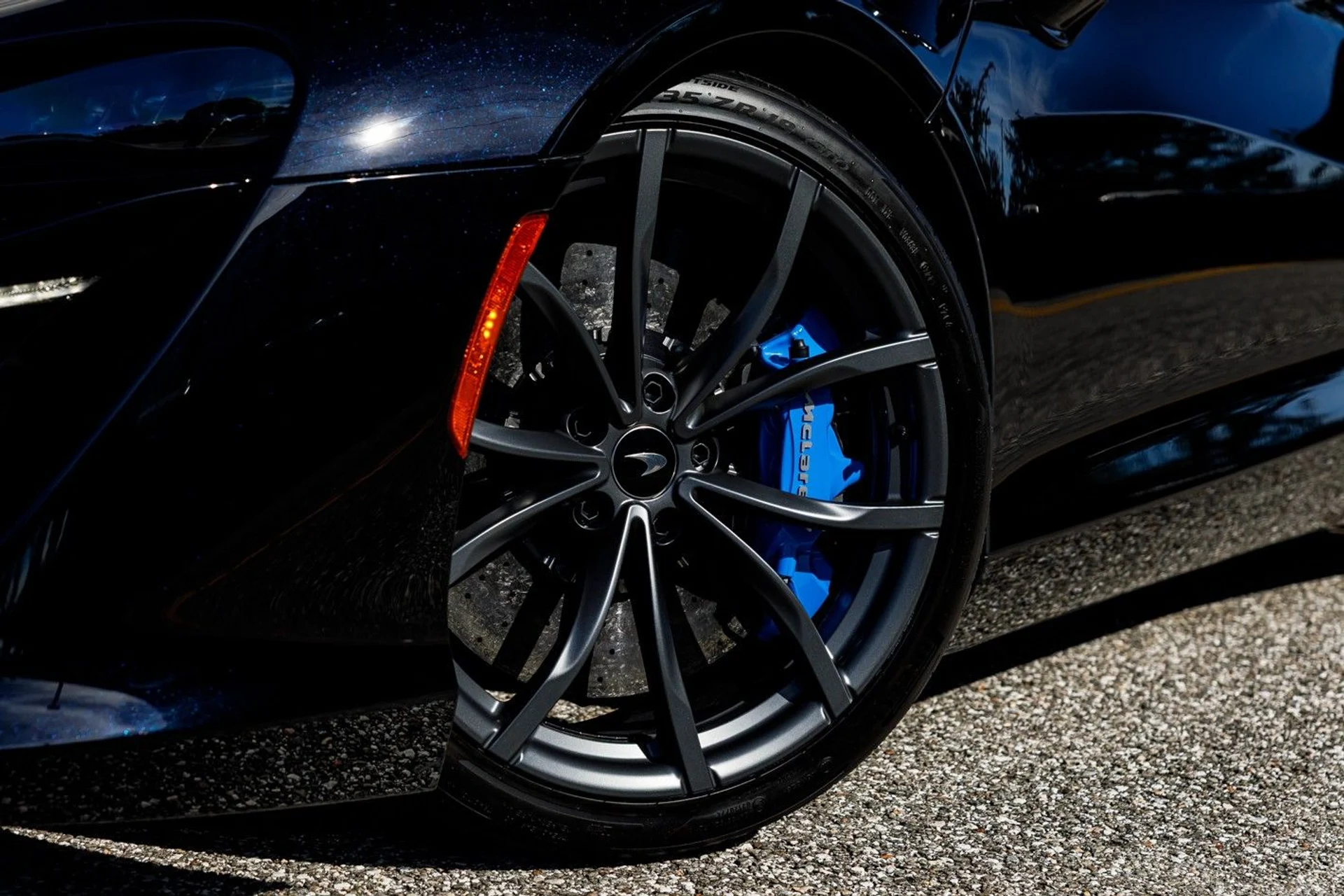 mph032_428632114_396_p33_l_2638820567